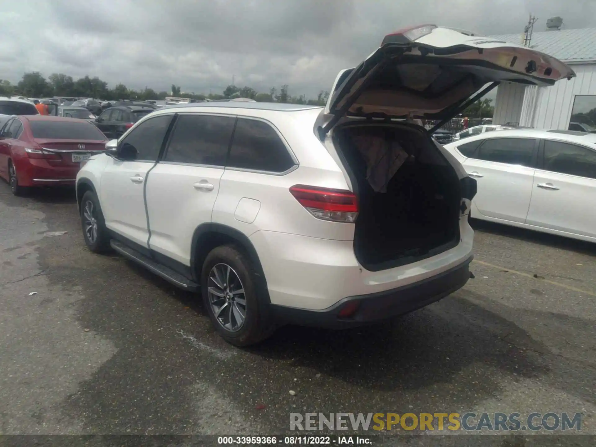 3 Фотография поврежденного автомобиля 5TDKZRFH9KS553780 TOYOTA HIGHLANDER 2019