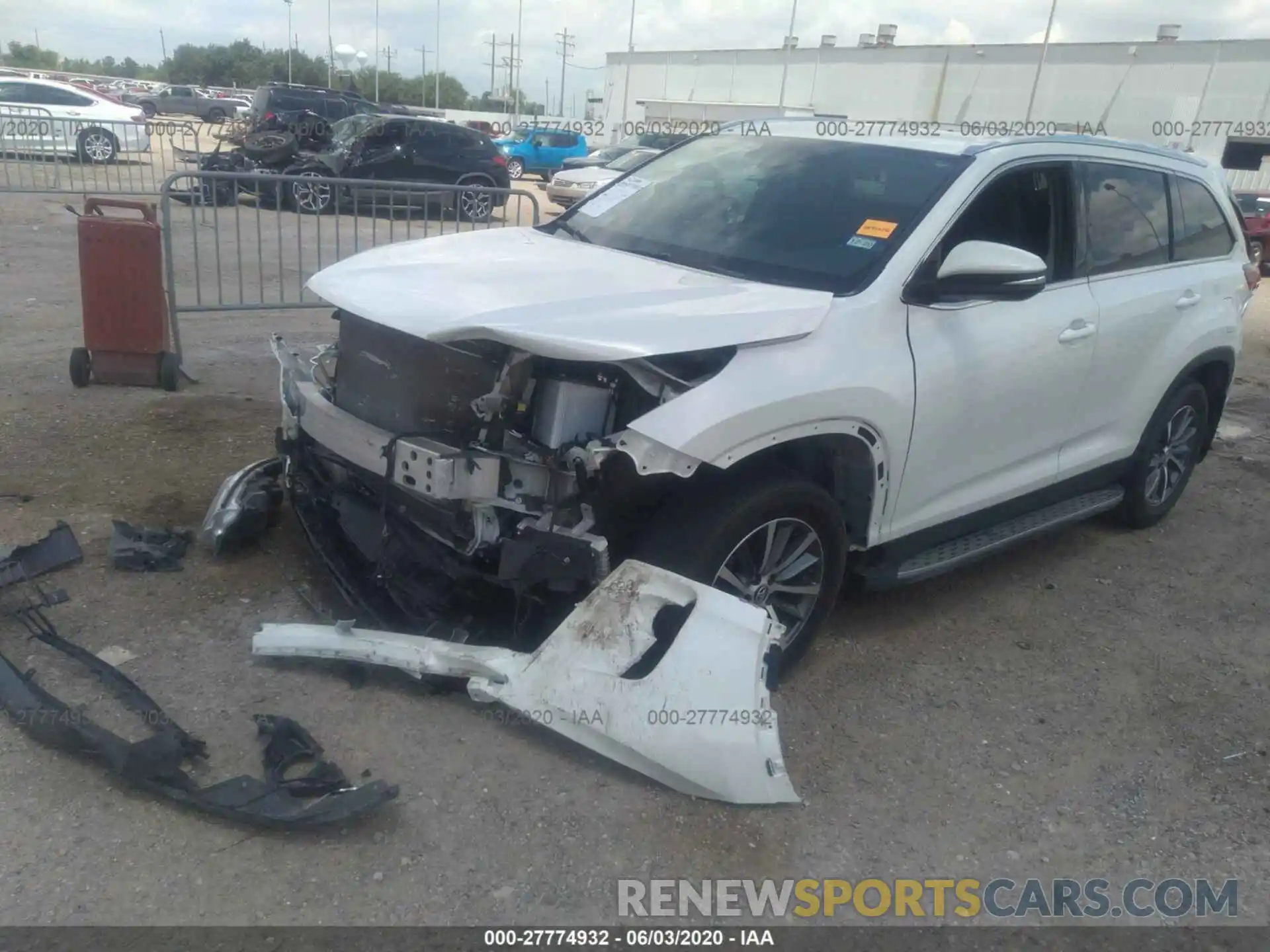 2 Photograph of a damaged car 5TDKZRFH9KS554251 TOYOTA HIGHLANDER 2019