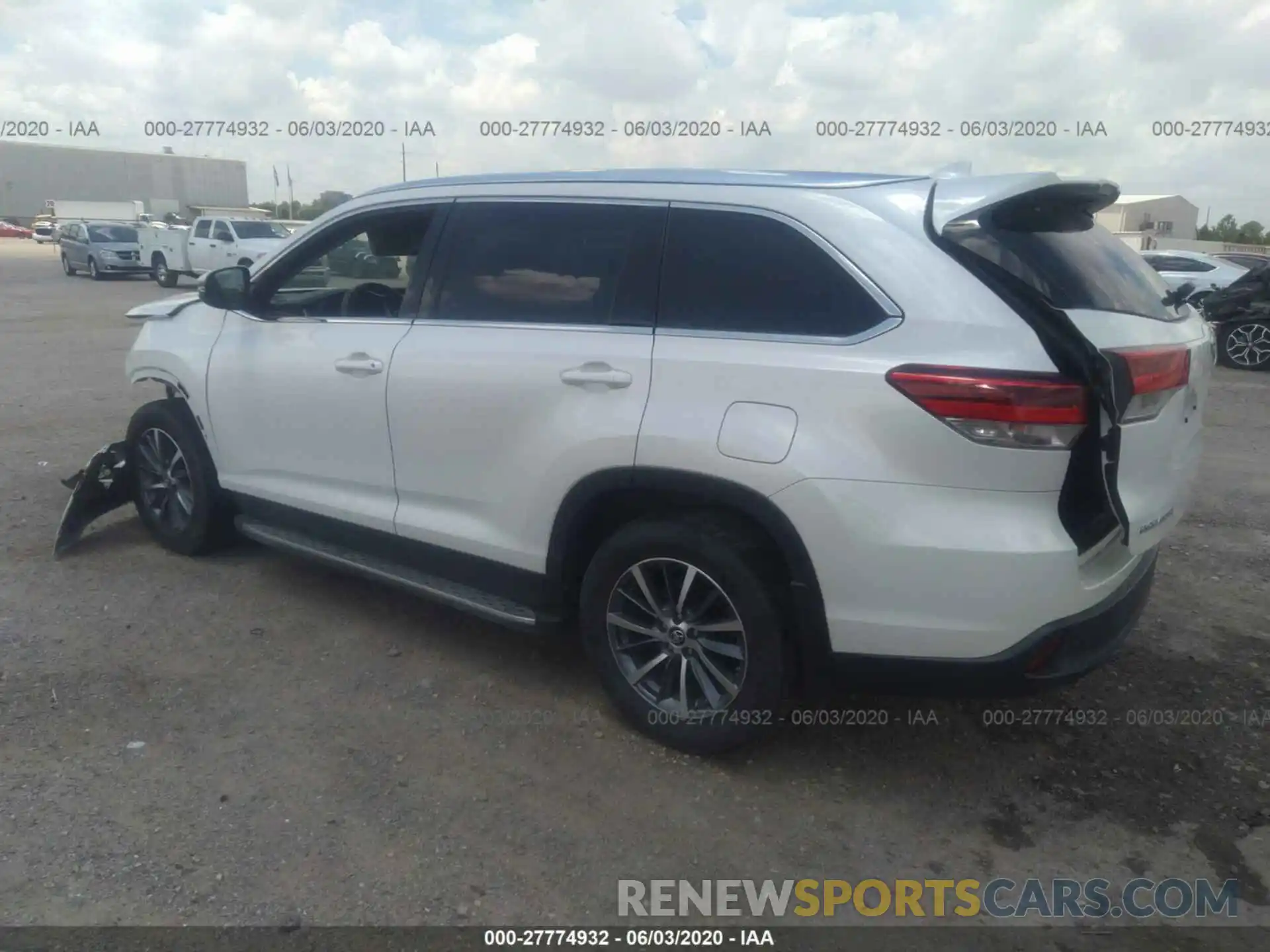 3 Photograph of a damaged car 5TDKZRFH9KS554251 TOYOTA HIGHLANDER 2019