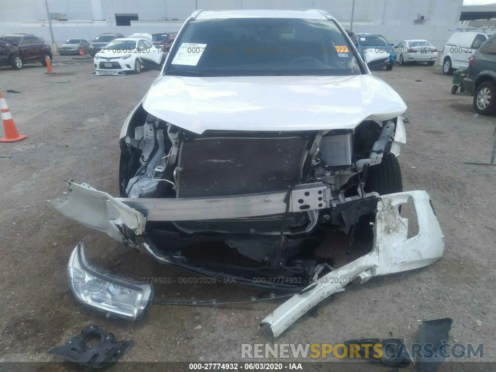 6 Photograph of a damaged car 5TDKZRFH9KS554251 TOYOTA HIGHLANDER 2019