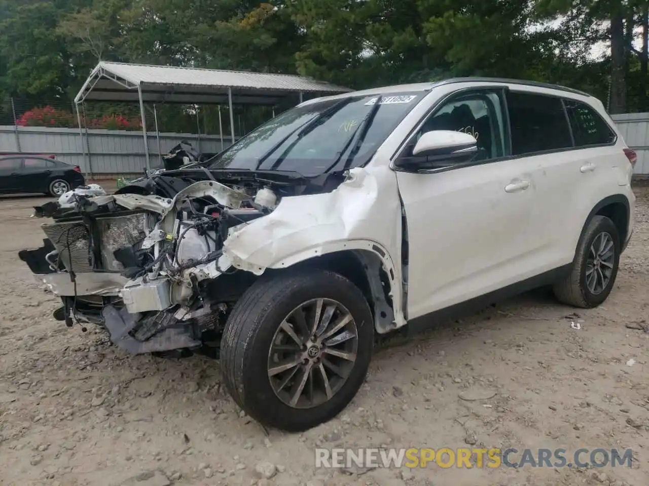 2 Photograph of a damaged car 5TDKZRFH9KS555304 TOYOTA HIGHLANDER 2019