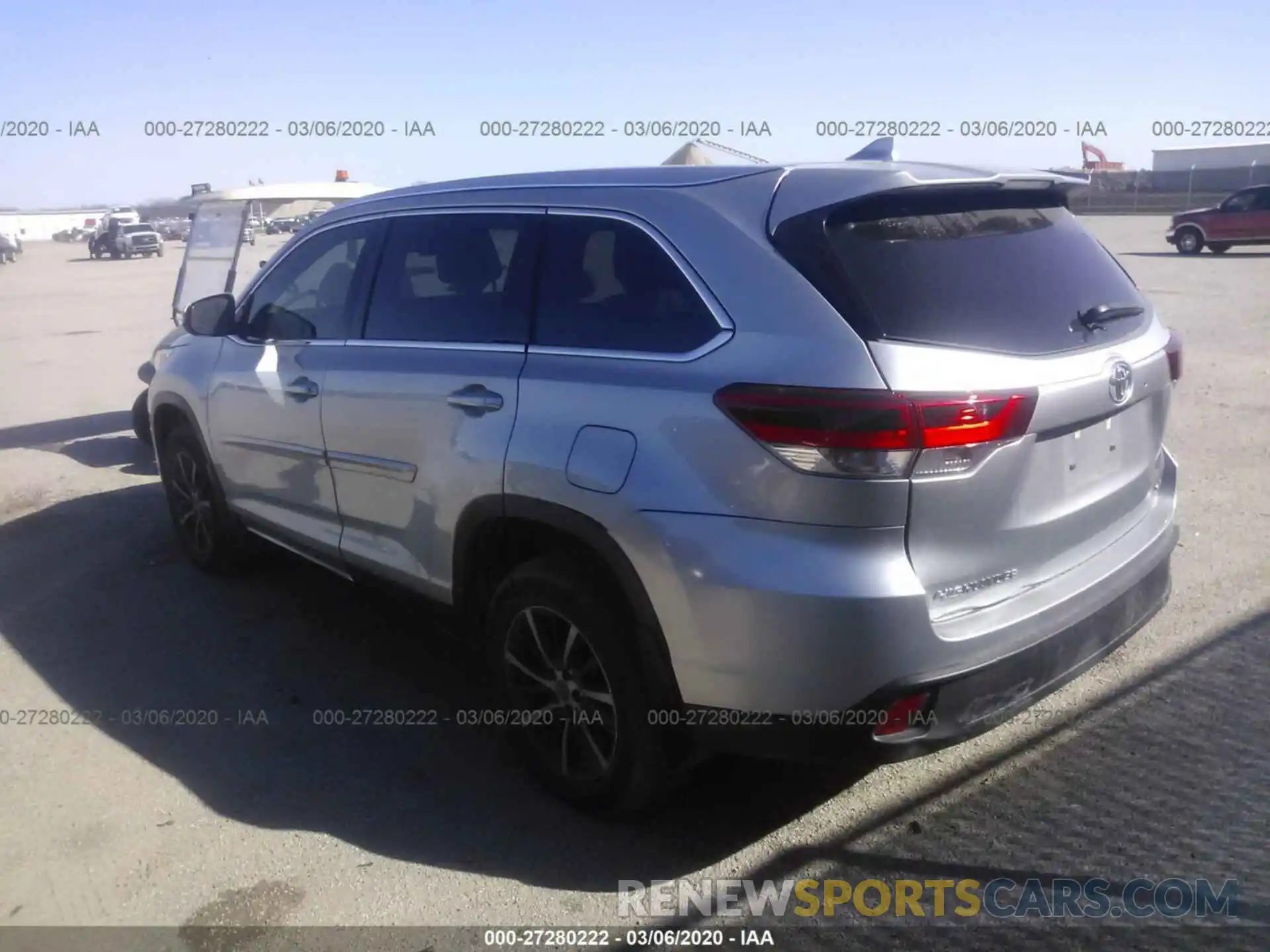 3 Photograph of a damaged car 5TDKZRFH9KS555433 TOYOTA HIGHLANDER 2019