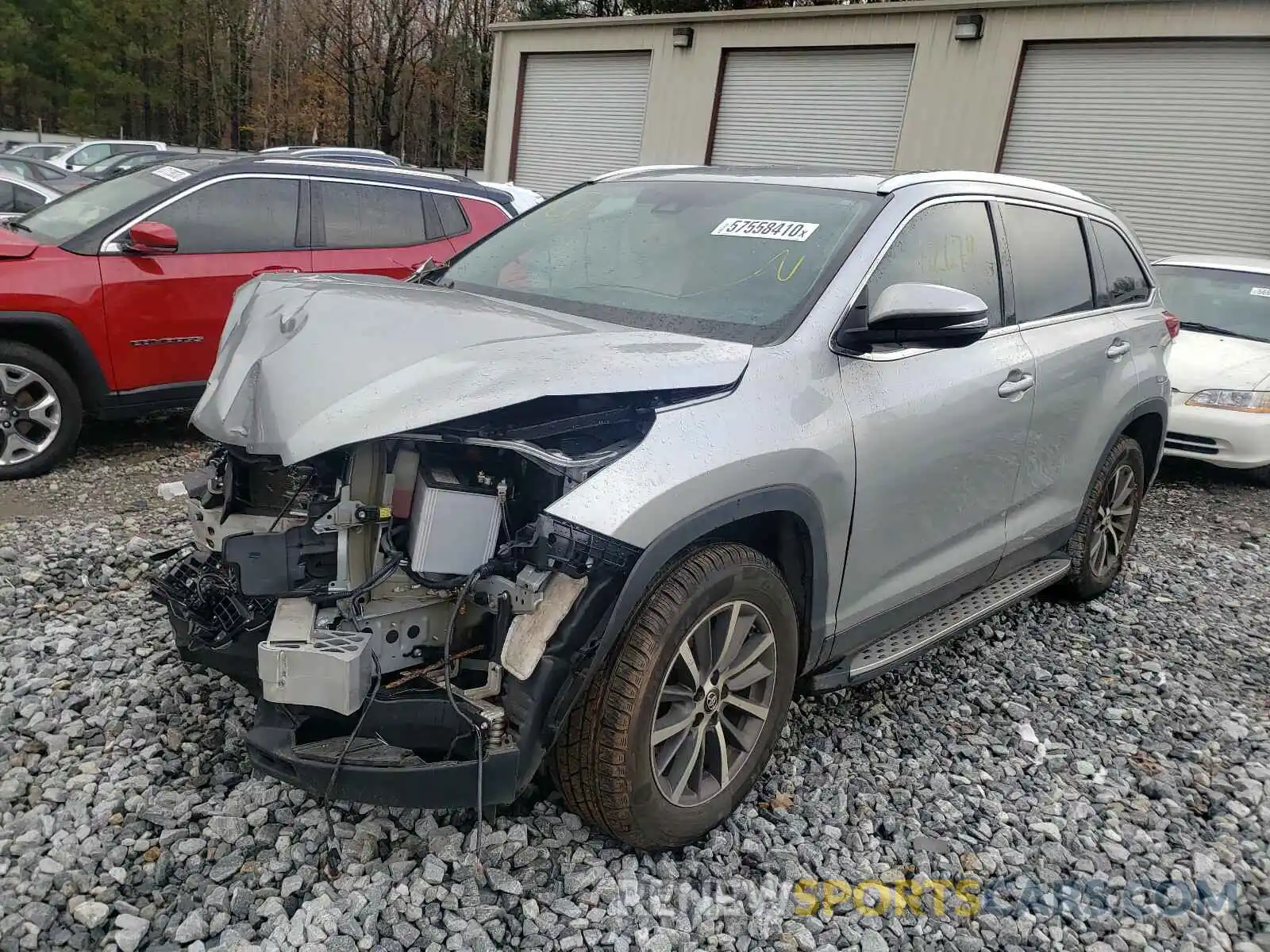 2 Photograph of a damaged car 5TDKZRFH9KS555500 TOYOTA HIGHLANDER 2019