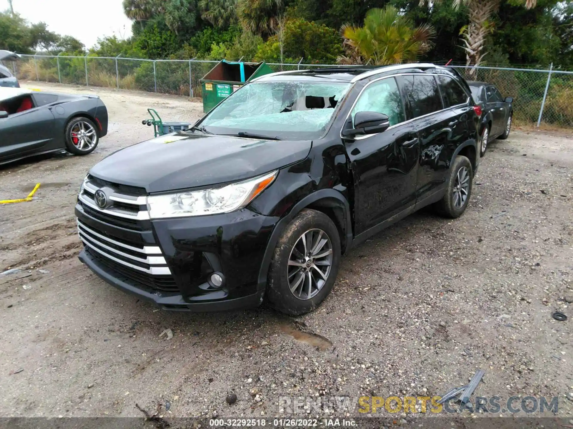 2 Photograph of a damaged car 5TDKZRFH9KS557649 TOYOTA HIGHLANDER 2019