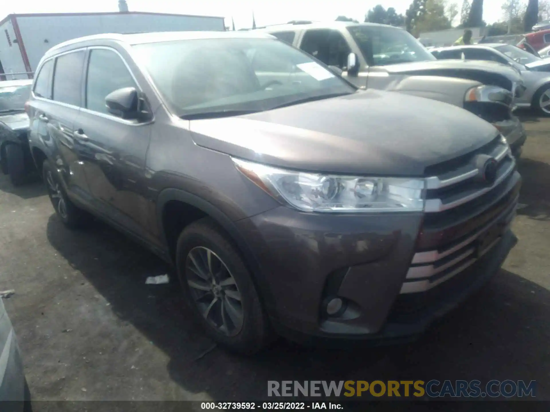 6 Фотография поврежденного автомобиля 5TDKZRFH9KS559904 TOYOTA HIGHLANDER 2019