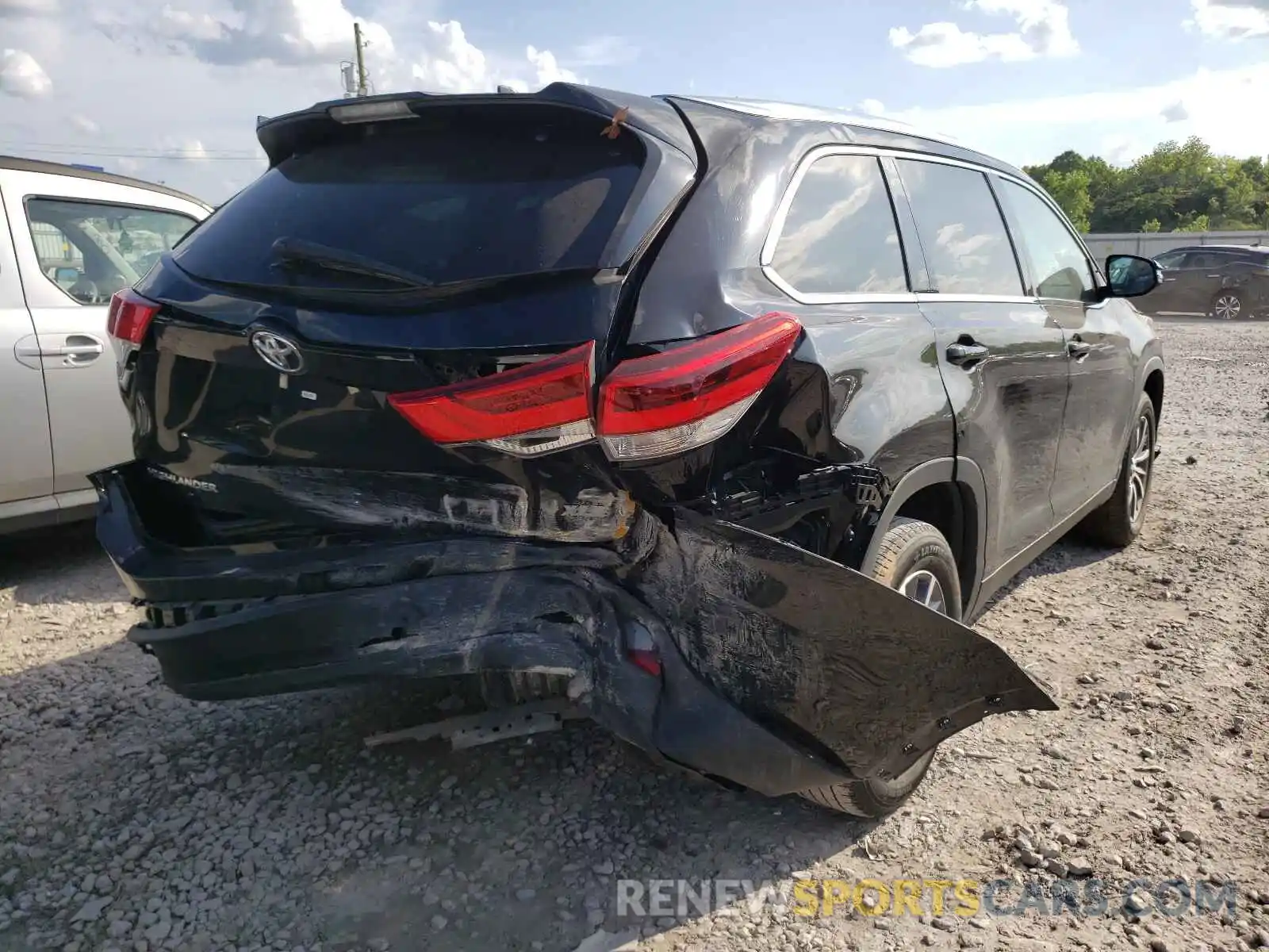 4 Фотография поврежденного автомобиля 5TDKZRFH9KS561832 TOYOTA HIGHLANDER 2019