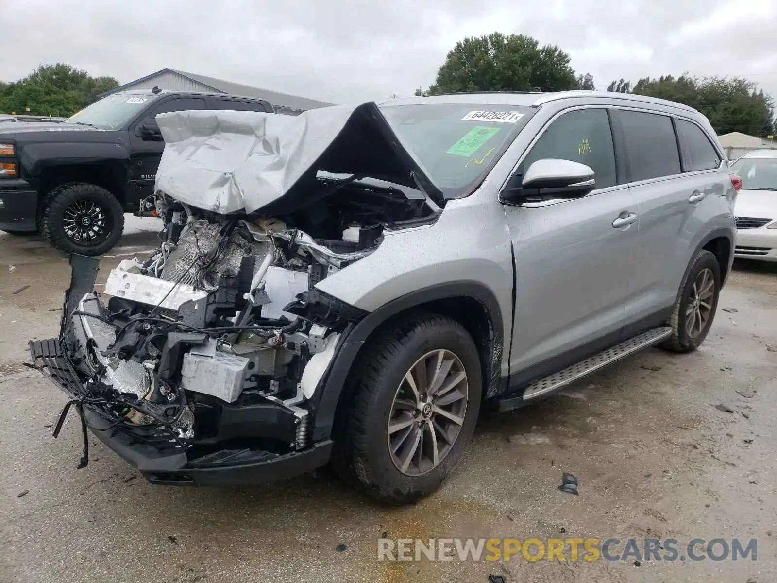 2 Photograph of a damaged car 5TDKZRFH9KS564861 TOYOTA HIGHLANDER 2019