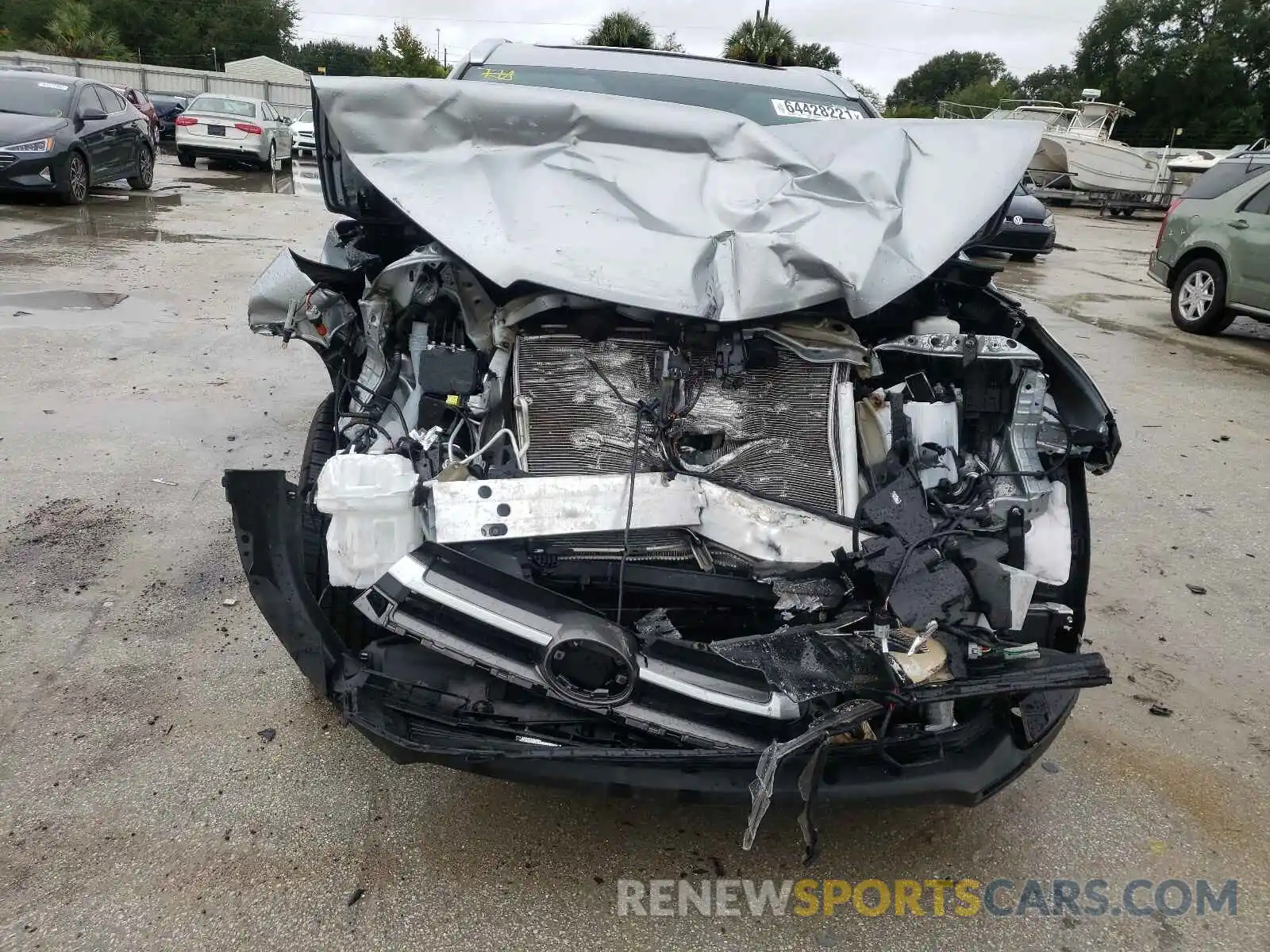 9 Photograph of a damaged car 5TDKZRFH9KS564861 TOYOTA HIGHLANDER 2019