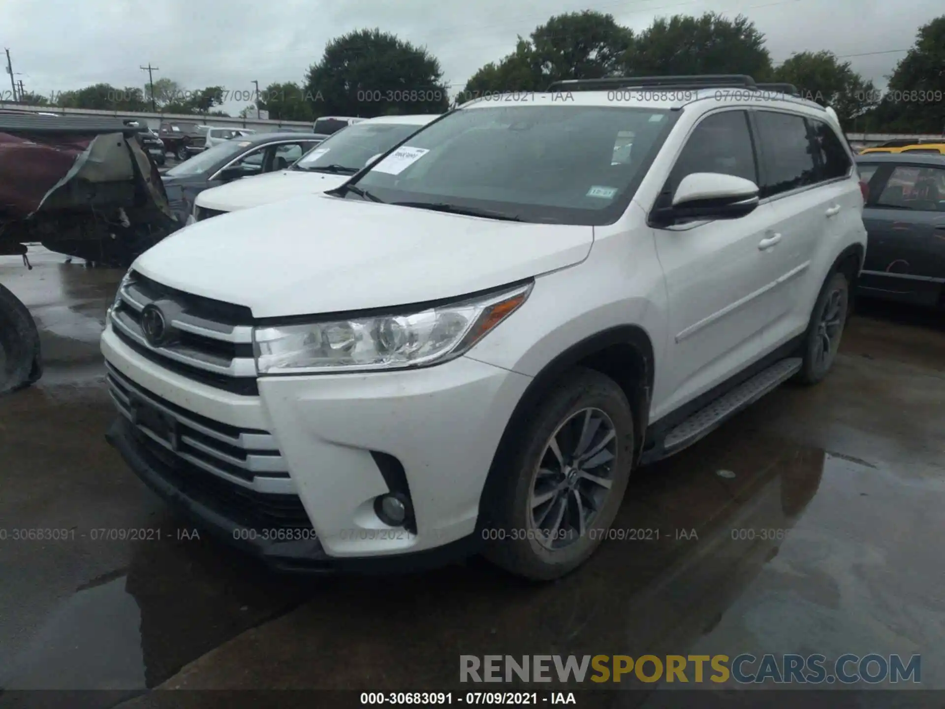 2 Photograph of a damaged car 5TDKZRFH9KS565797 TOYOTA HIGHLANDER 2019