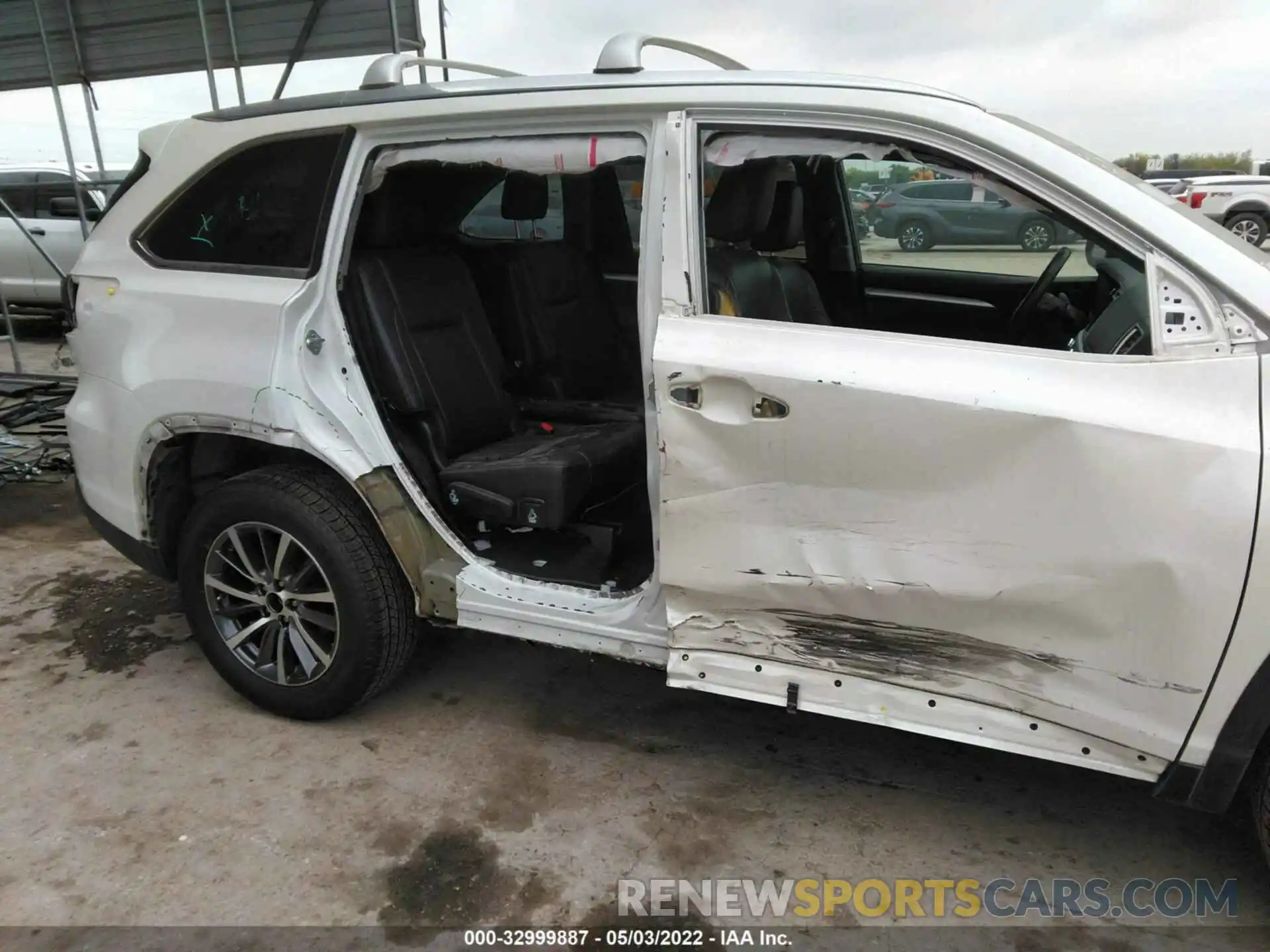 6 Photograph of a damaged car 5TDKZRFH9KS566965 TOYOTA HIGHLANDER 2019