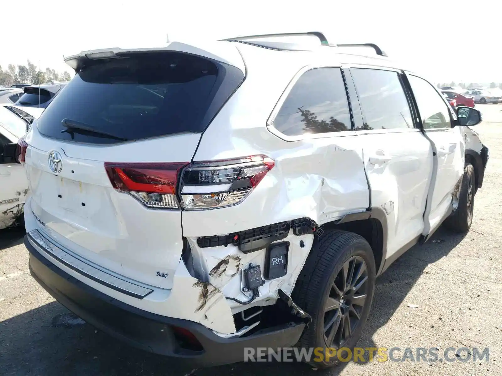 4 Фотография поврежденного автомобиля 5TDKZRFH9KS567193 TOYOTA HIGHLANDER 2019