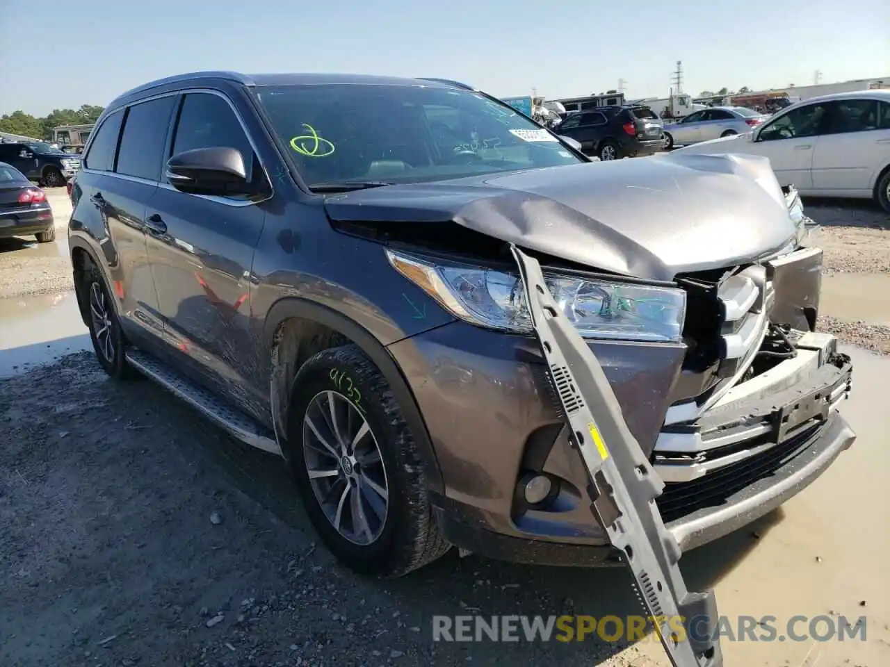 1 Photograph of a damaged car 5TDKZRFH9KS568148 TOYOTA HIGHLANDER 2019