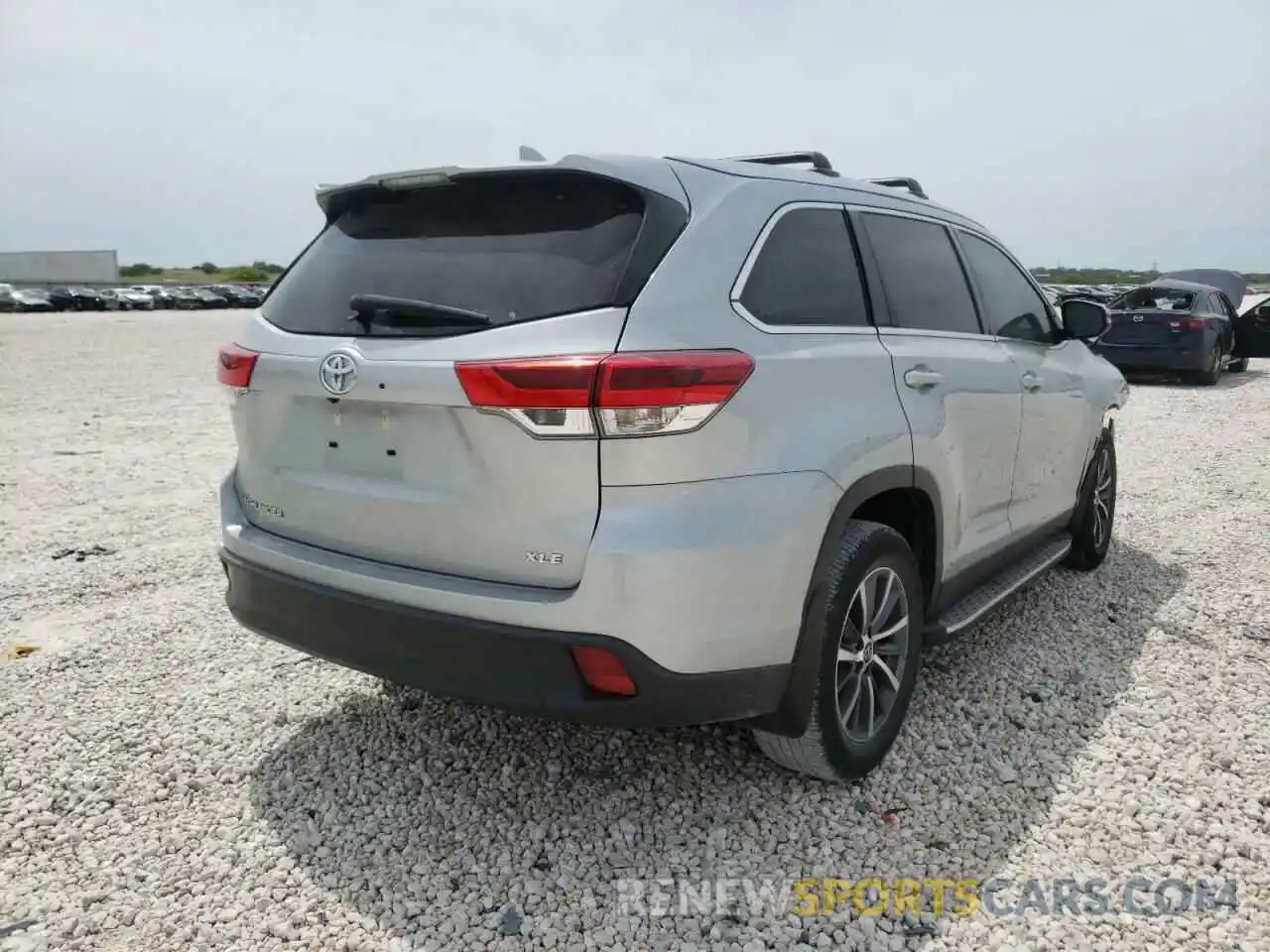 4 Фотография поврежденного автомобиля 5TDKZRFH9KS570630 TOYOTA HIGHLANDER 2019