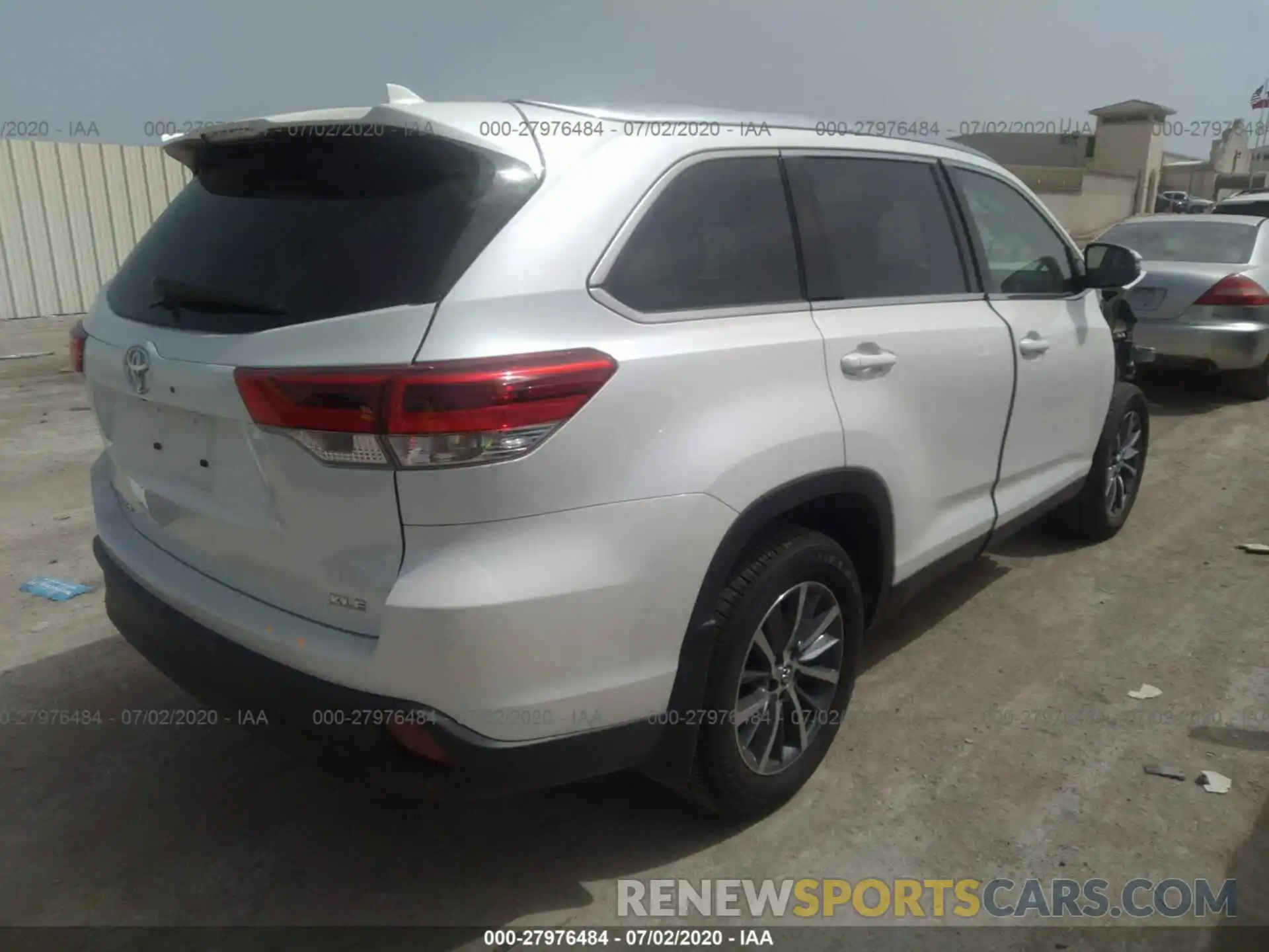 4 Фотография поврежденного автомобиля 5TDKZRFH9KS572622 TOYOTA HIGHLANDER 2019