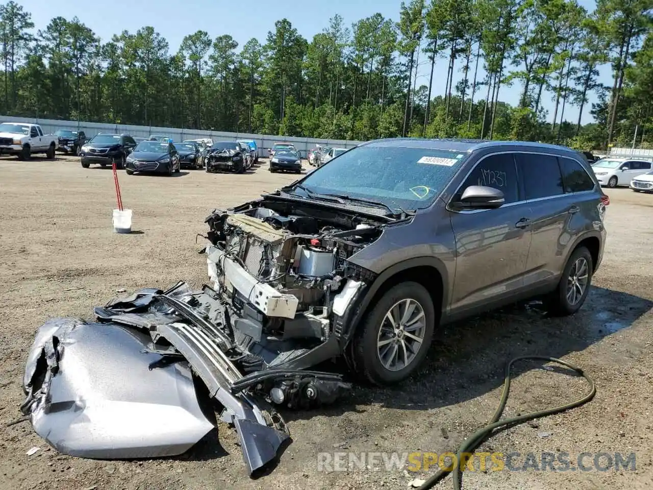 2 Photograph of a damaged car 5TDKZRFH9KS572989 TOYOTA HIGHLANDER 2019