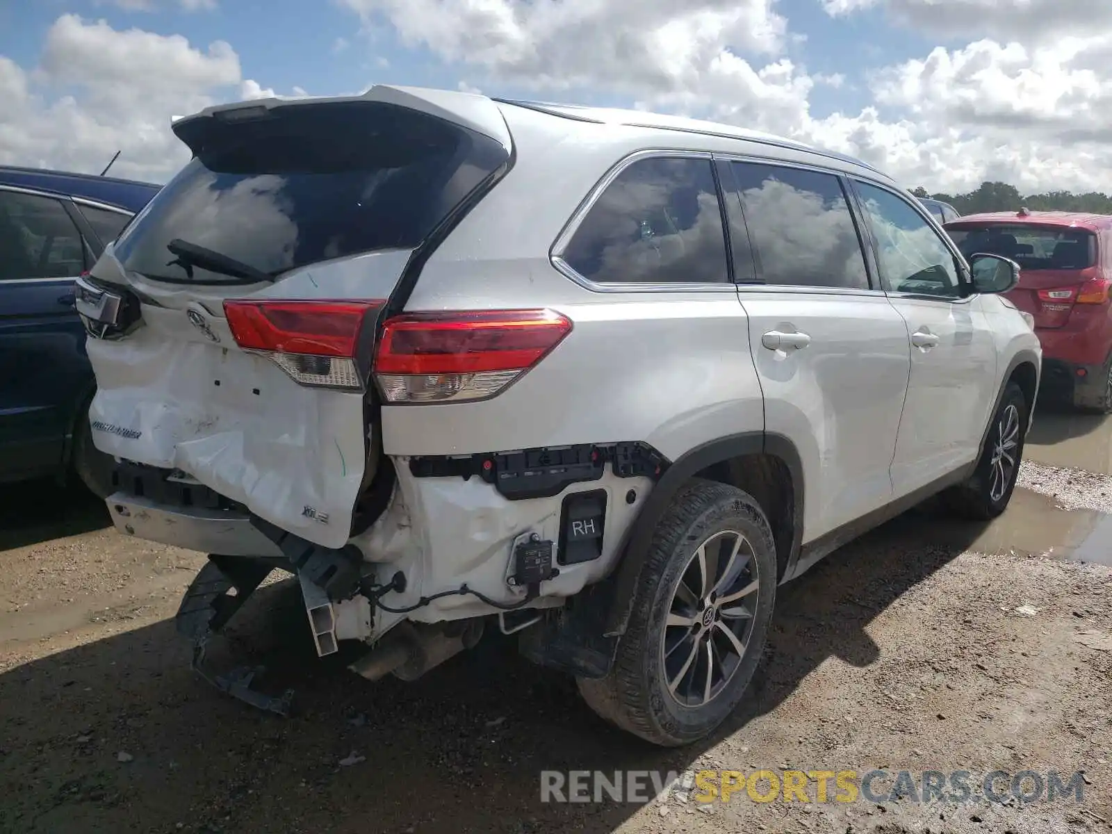 4 Фотография поврежденного автомобиля 5TDKZRFHXKS306347 TOYOTA HIGHLANDER 2019