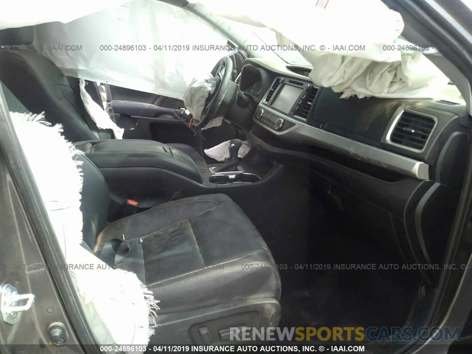 5 Photograph of a damaged car 5TDKZRFHXKS306459 TOYOTA HIGHLANDER 2019