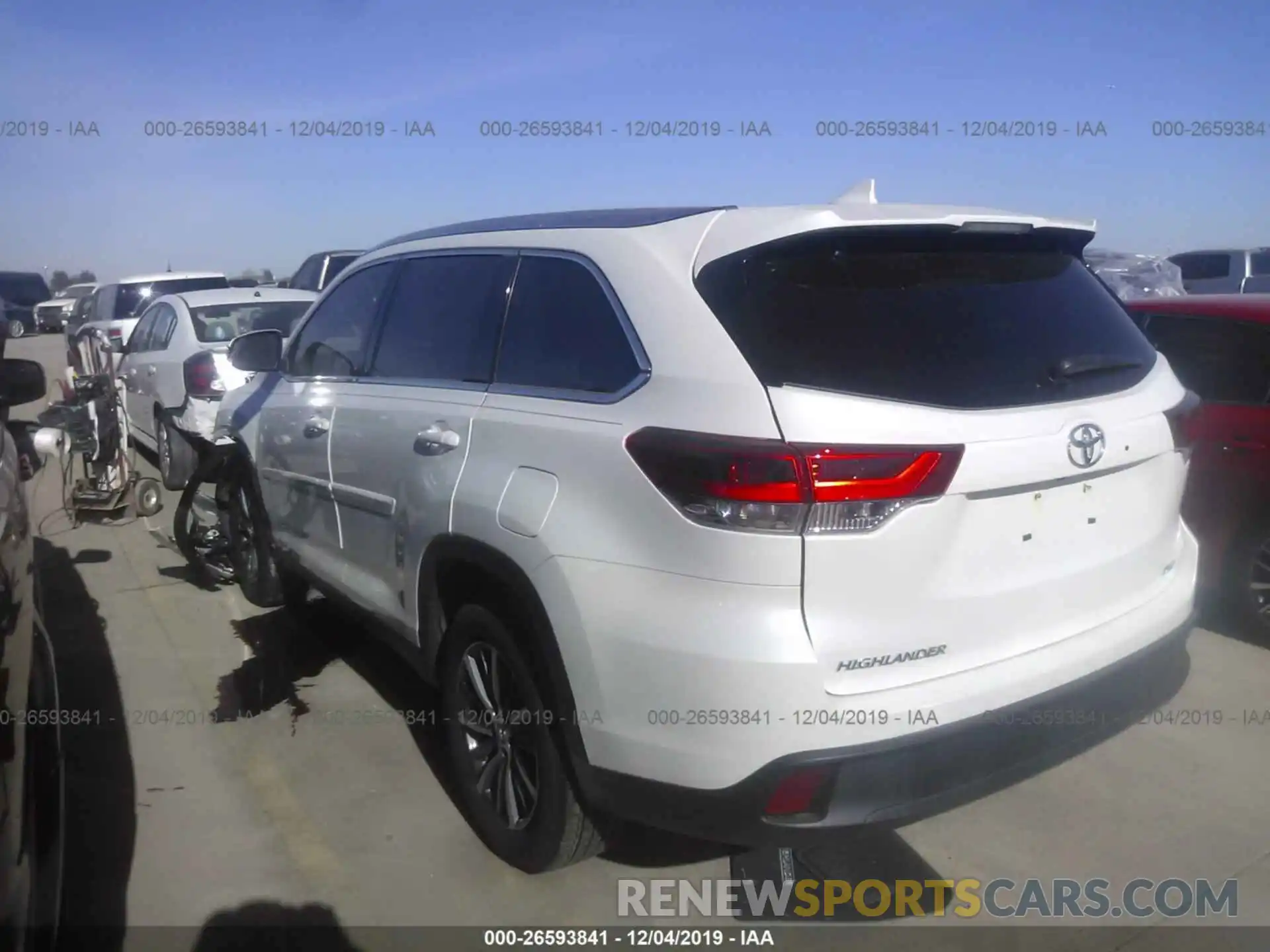 3 Photograph of a damaged car 5TDKZRFHXKS306638 TOYOTA HIGHLANDER 2019