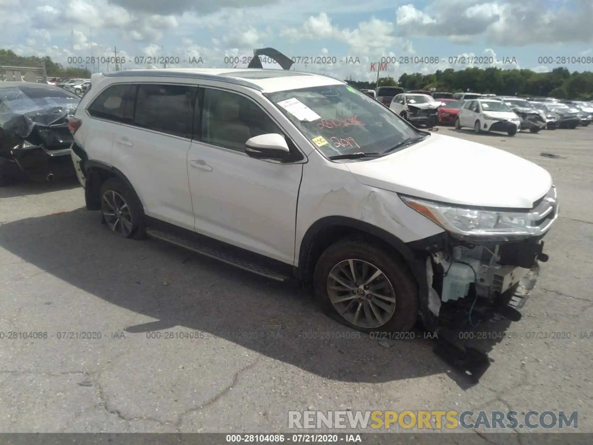 1 Photograph of a damaged car 5TDKZRFHXKS306672 TOYOTA HIGHLANDER 2019