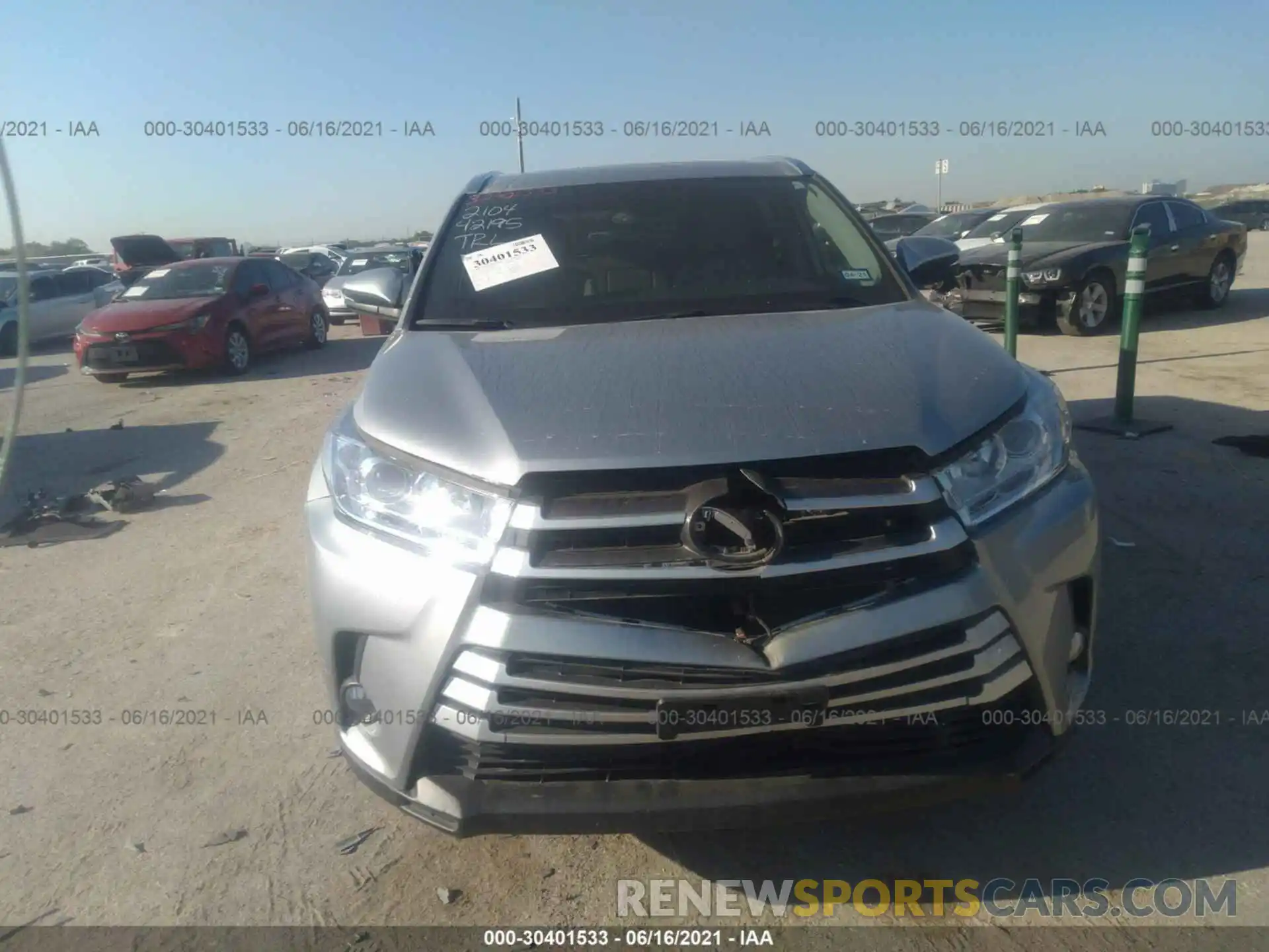 6 Photograph of a damaged car 5TDKZRFHXKS307577 TOYOTA HIGHLANDER 2019