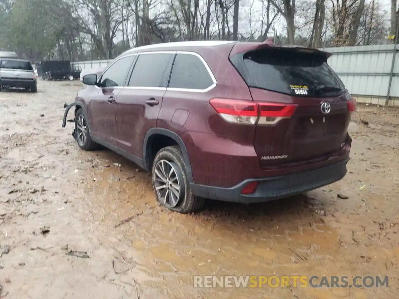 3 Photograph of a damaged car 5TDKZRFHXKS309197 TOYOTA HIGHLANDER 2019