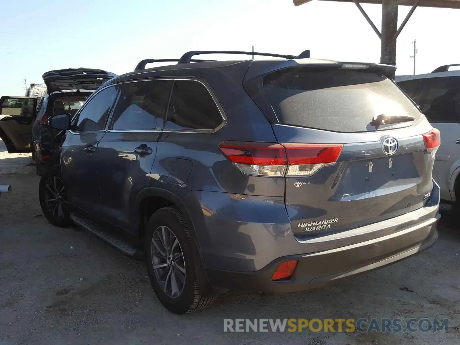 3 Photograph of a damaged car 5TDKZRFHXKS312939 TOYOTA HIGHLANDER 2019