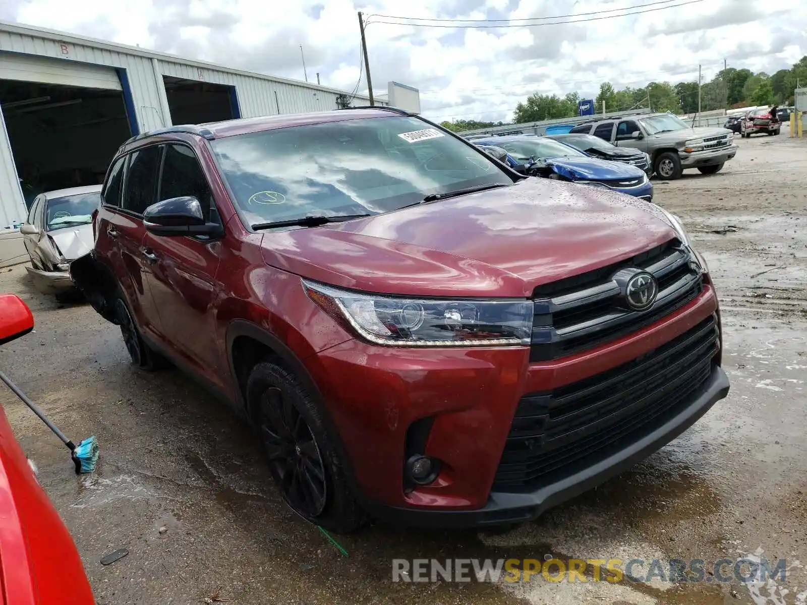 1 Photograph of a damaged car 5TDKZRFHXKS317946 TOYOTA HIGHLANDER 2019