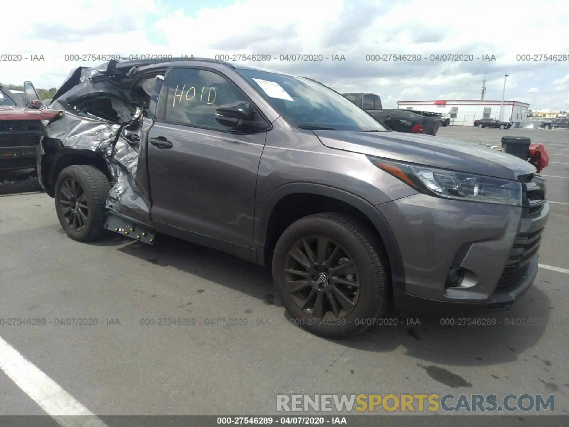 1 Photograph of a damaged car 5TDKZRFHXKS318403 TOYOTA HIGHLANDER 2019