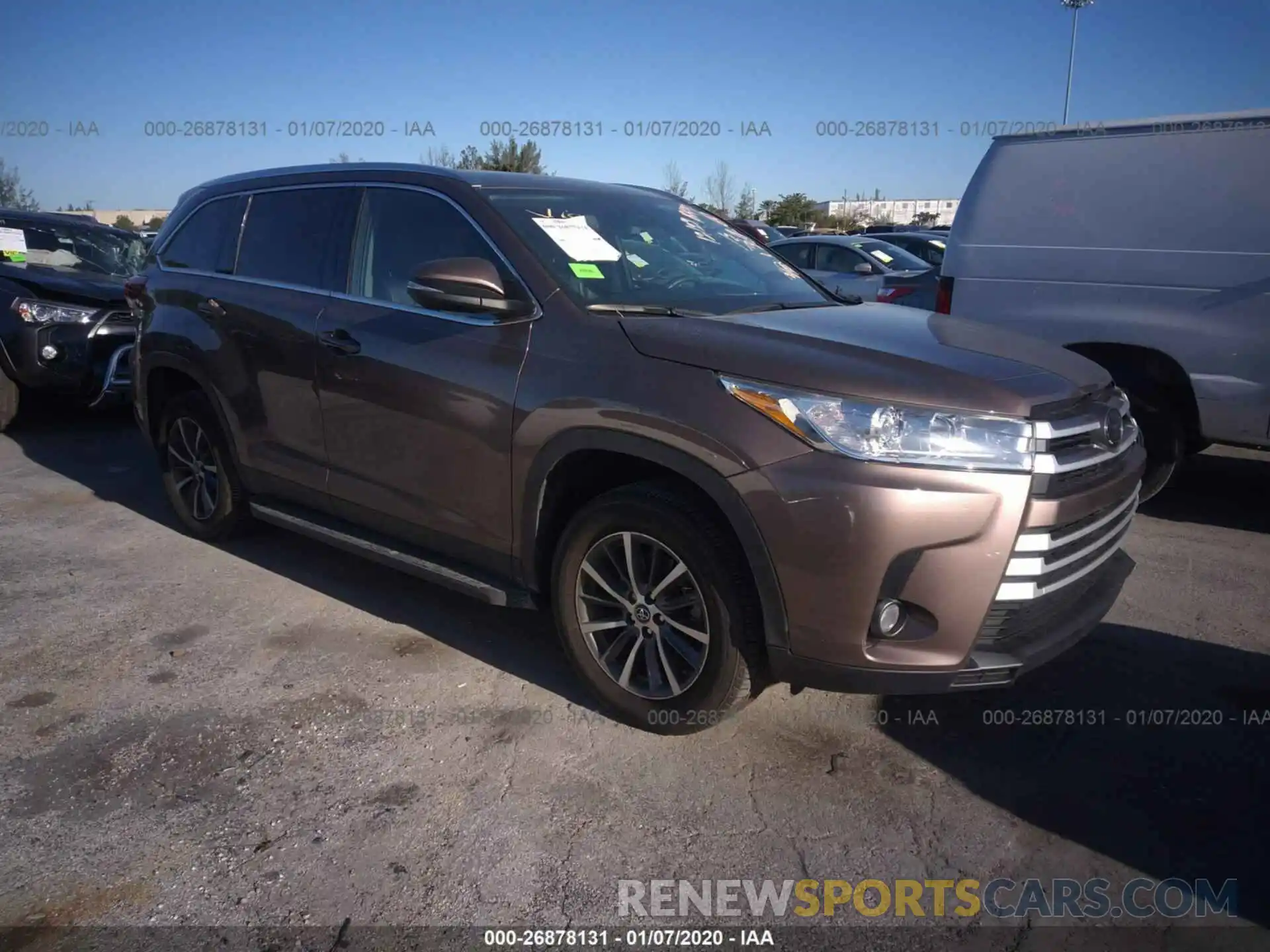 1 Photograph of a damaged car 5TDKZRFHXKS321396 TOYOTA HIGHLANDER 2019