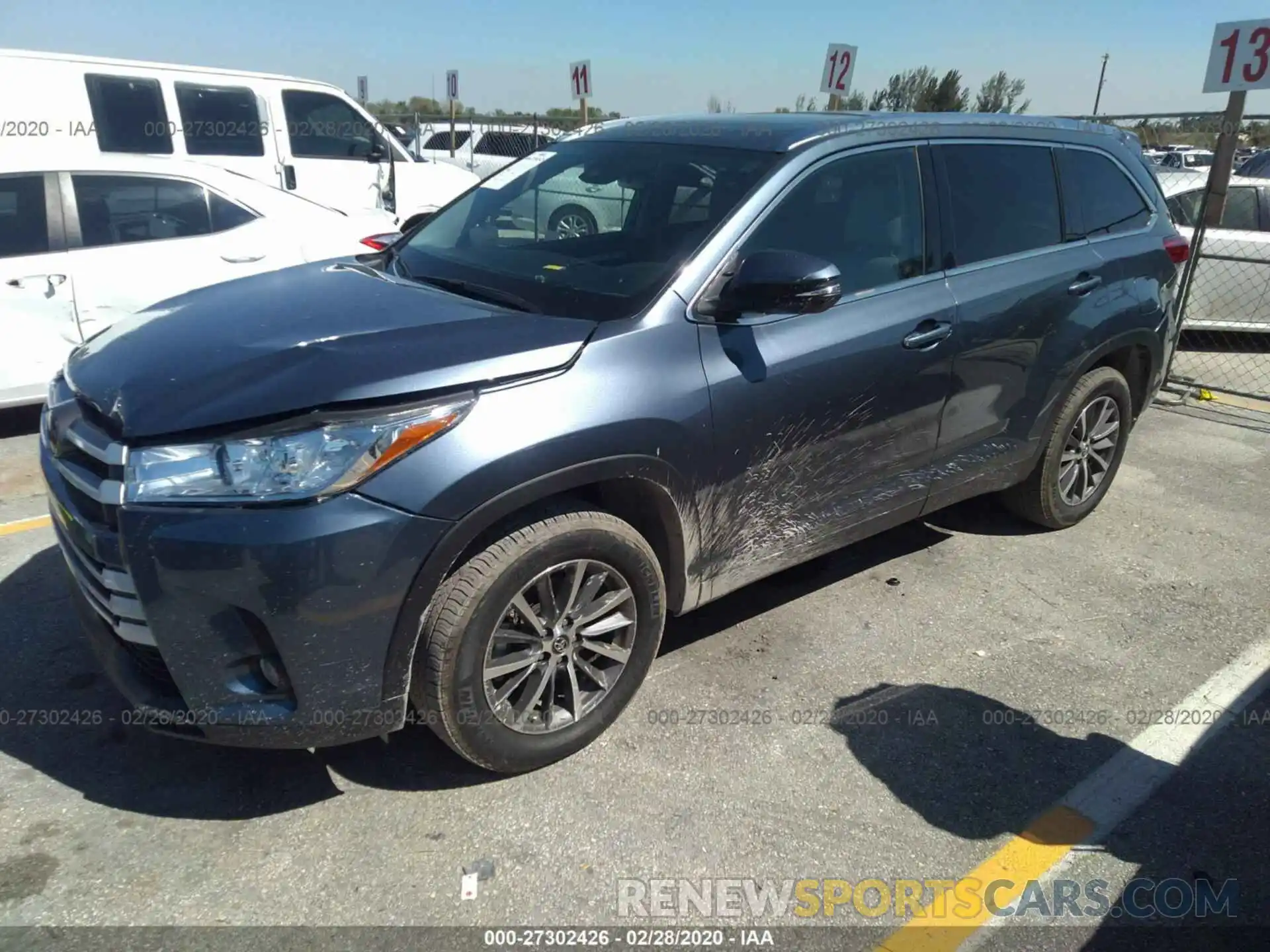 2 Photograph of a damaged car 5TDKZRFHXKS322189 TOYOTA HIGHLANDER 2019