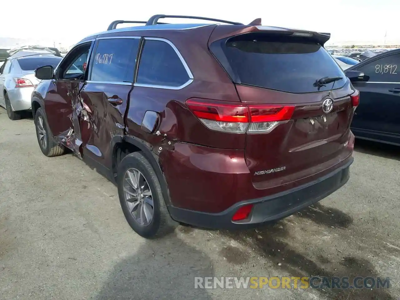 3 Photograph of a damaged car 5TDKZRFHXKS331071 TOYOTA HIGHLANDER 2019