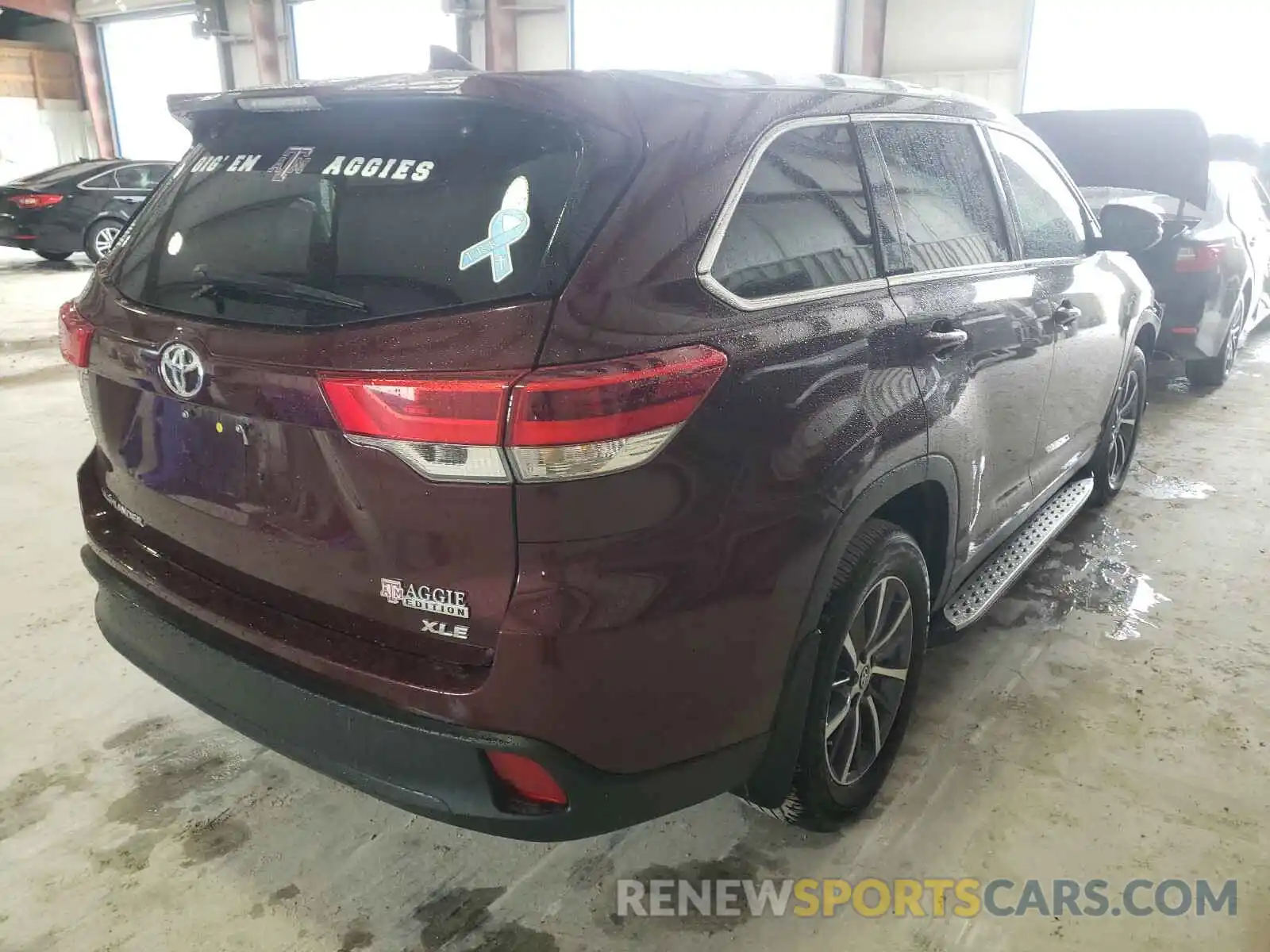 4 Photograph of a damaged car 5TDKZRFHXKS333144 TOYOTA HIGHLANDER 2019