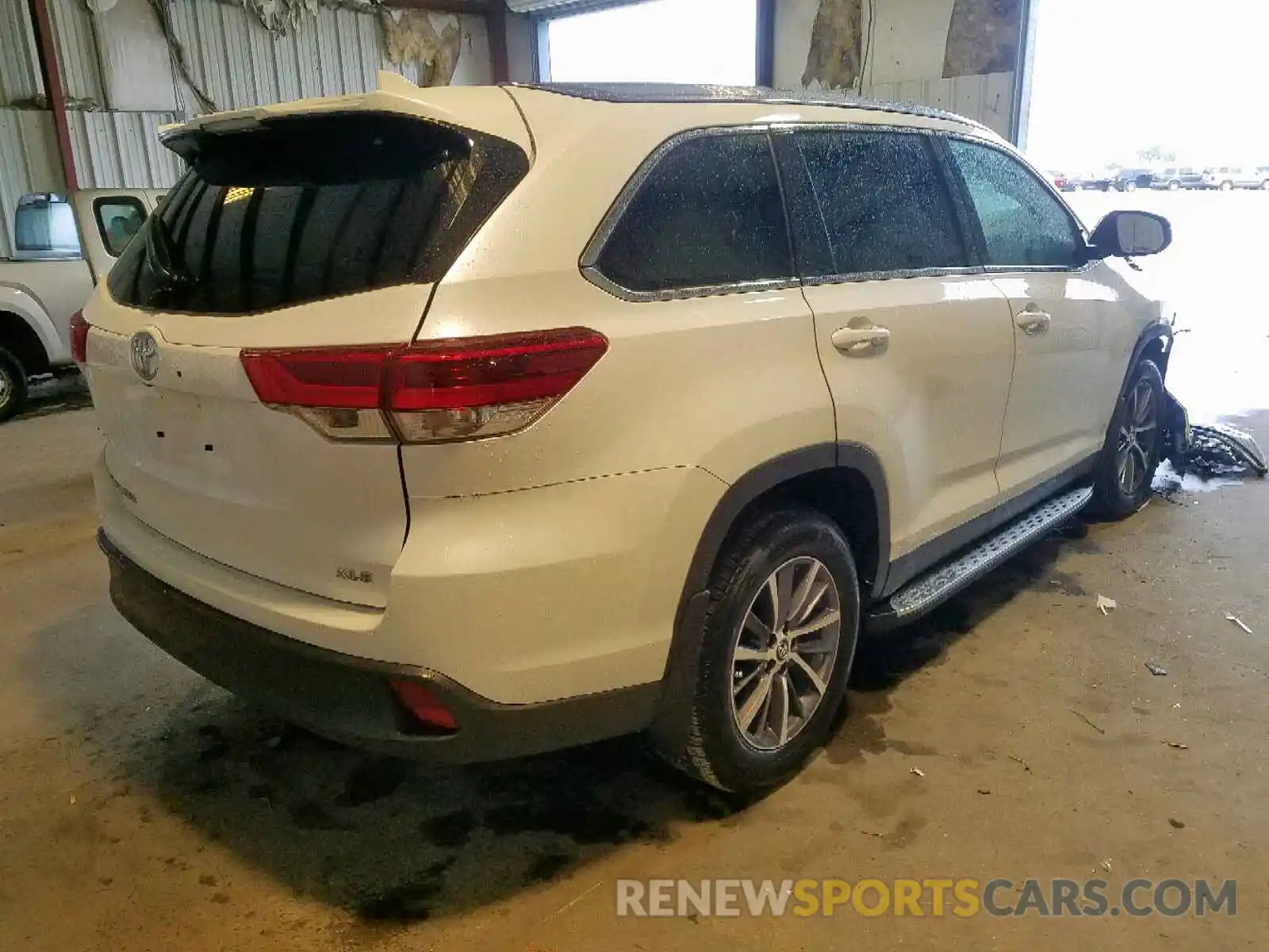 4 Фотография поврежденного автомобиля 5TDKZRFHXKS333435 TOYOTA HIGHLANDER 2019