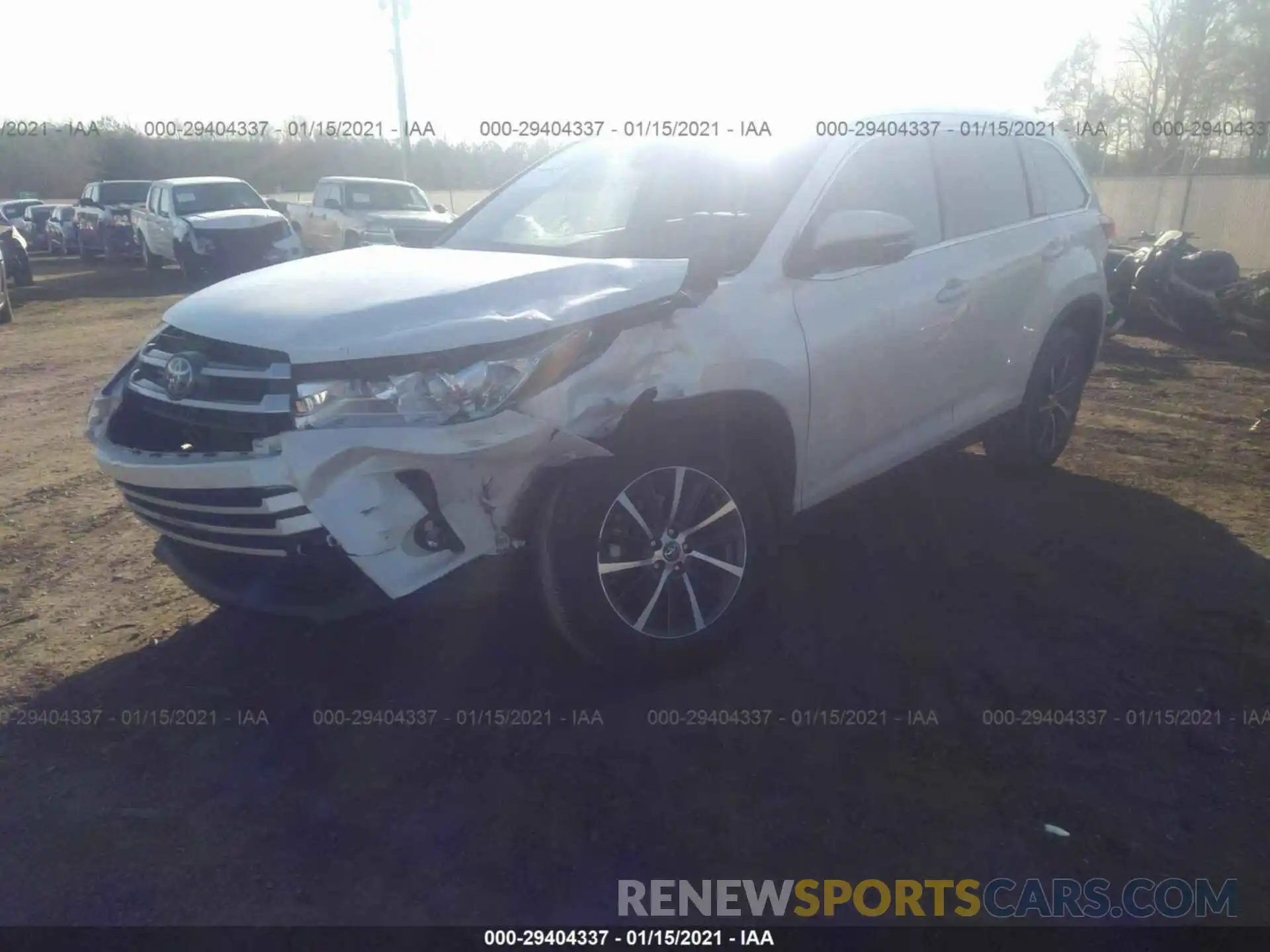 2 Photograph of a damaged car 5TDKZRFHXKS335251 TOYOTA HIGHLANDER 2019