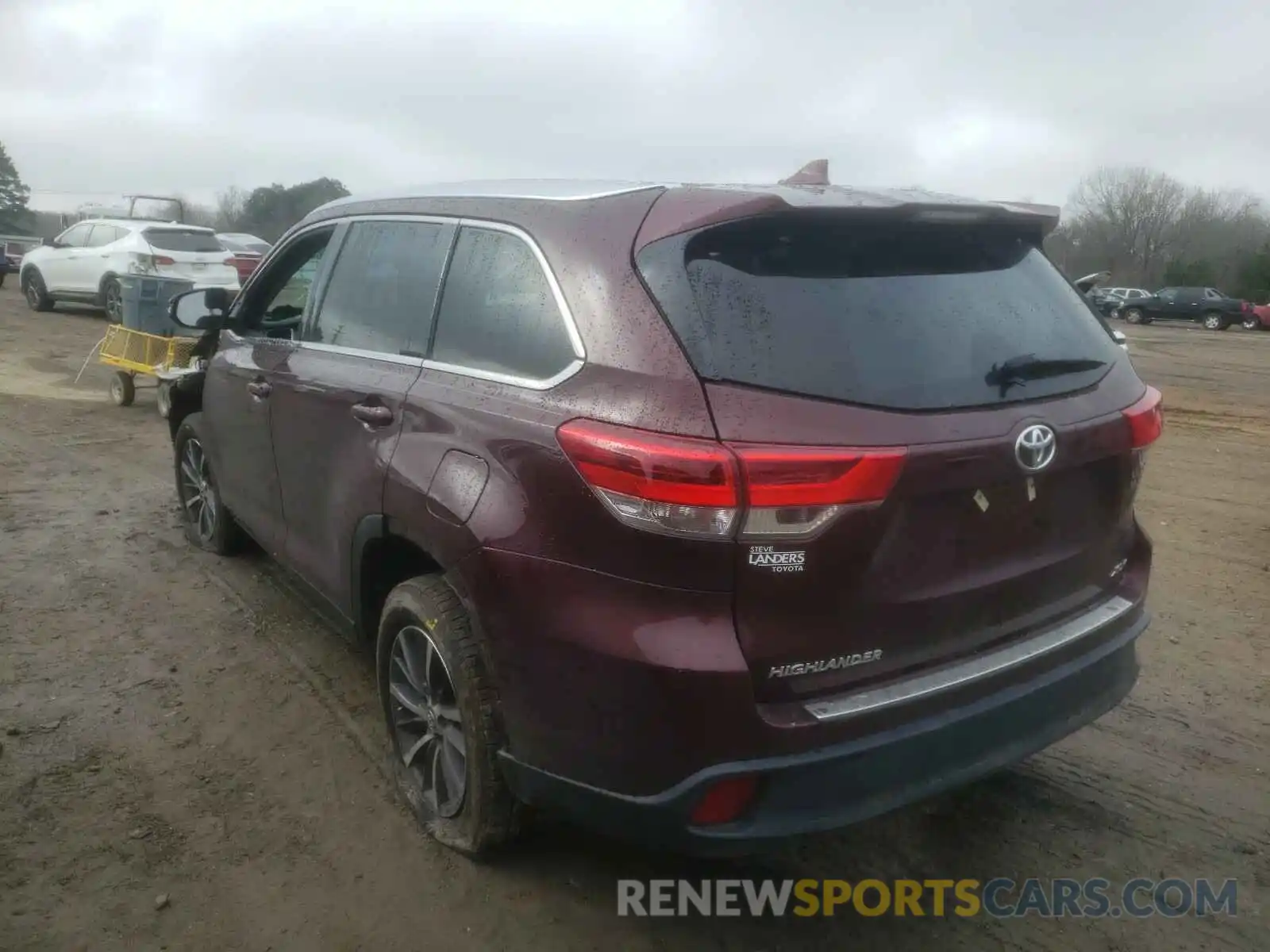 3 Photograph of a damaged car 5TDKZRFHXKS336254 TOYOTA HIGHLANDER 2019