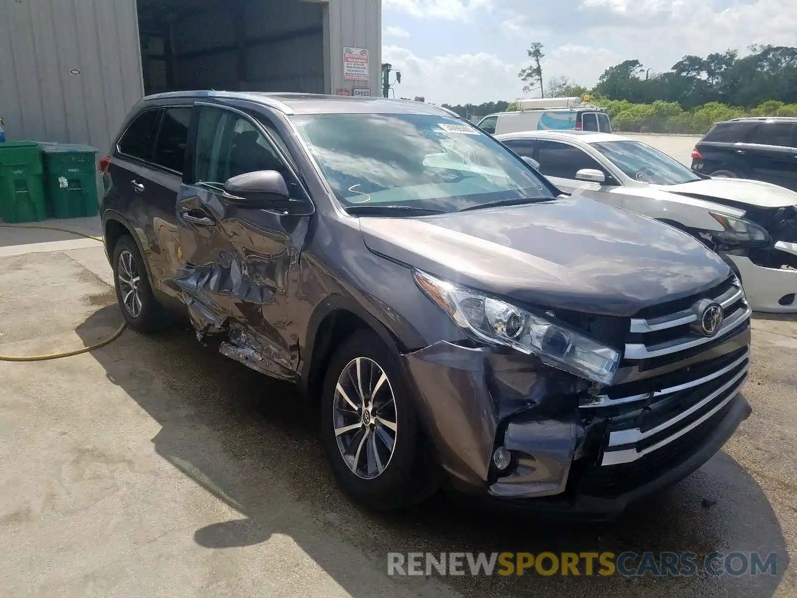 1 Photograph of a damaged car 5TDKZRFHXKS338778 TOYOTA HIGHLANDER 2019