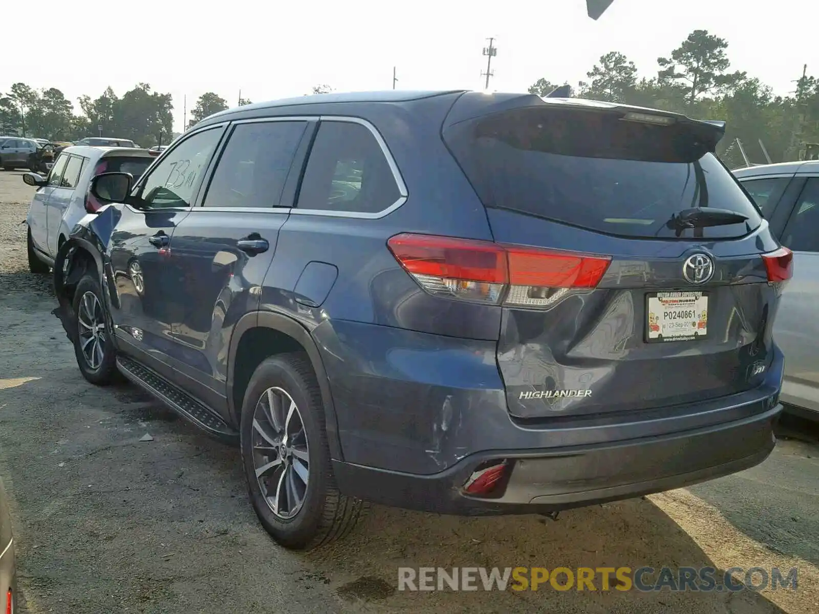 3 Photograph of a damaged car 5TDKZRFHXKS339865 TOYOTA HIGHLANDER 2019