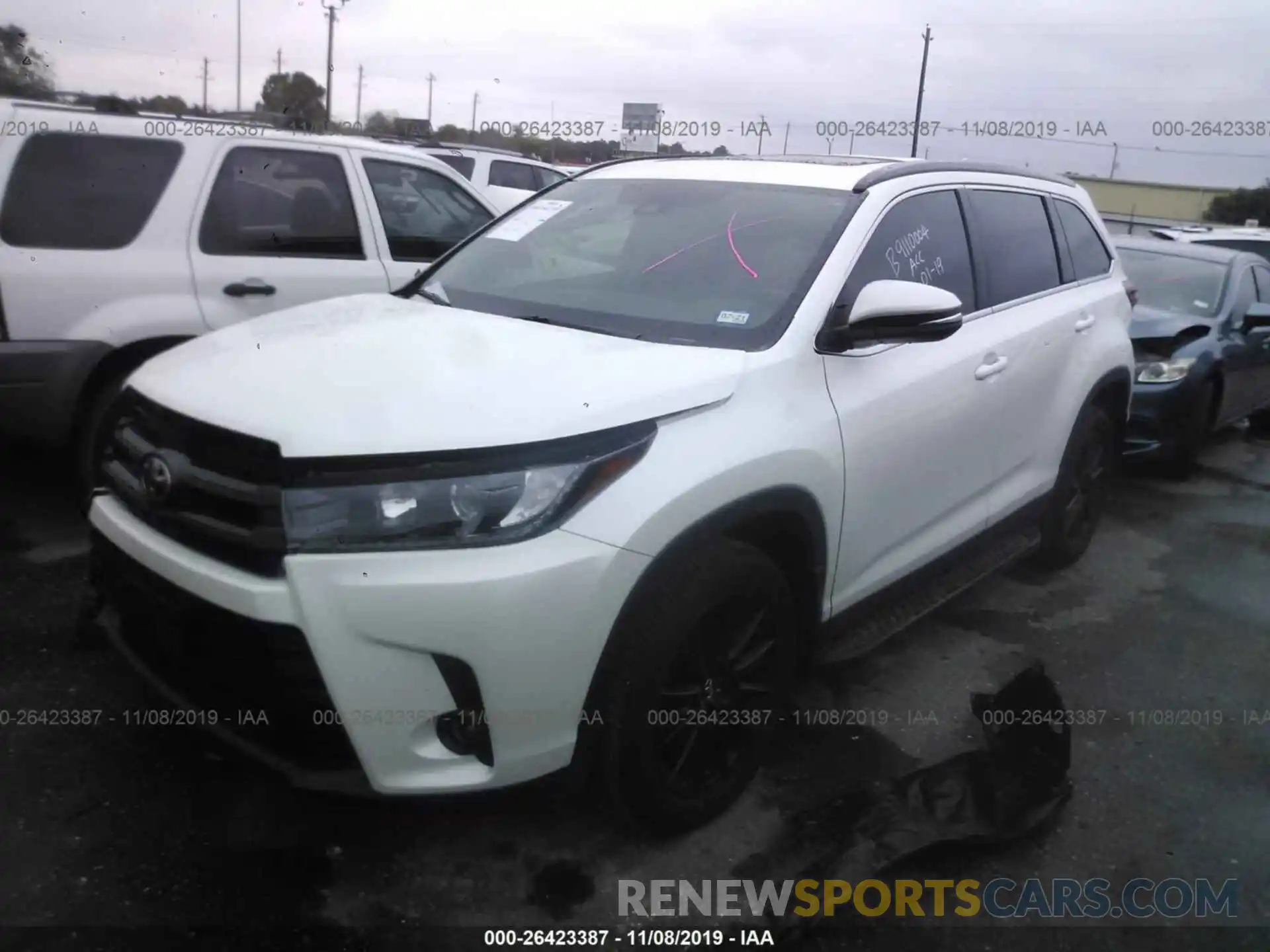 2 Photograph of a damaged car 5TDKZRFHXKS340918 TOYOTA HIGHLANDER 2019