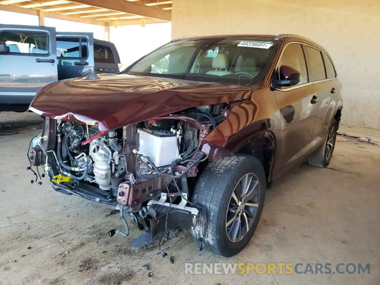 2 Photograph of a damaged car 5TDKZRFHXKS341518 TOYOTA HIGHLANDER 2019