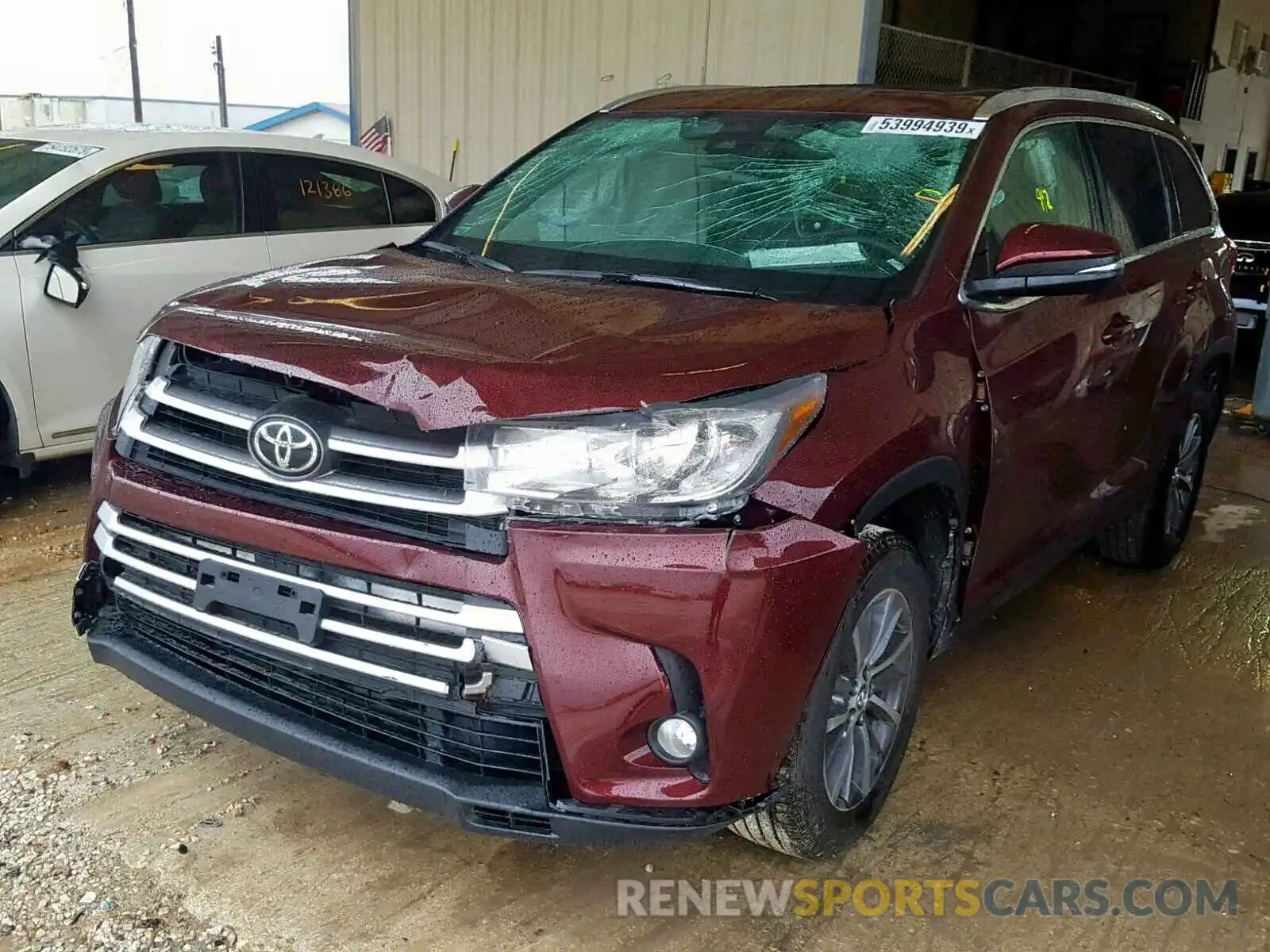 2 Photograph of a damaged car 5TDKZRFHXKS349229 TOYOTA HIGHLANDER 2019