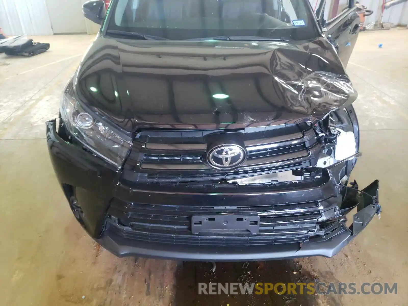 7 Photograph of a damaged car 5TDKZRFHXKS353944 TOYOTA HIGHLANDER 2019