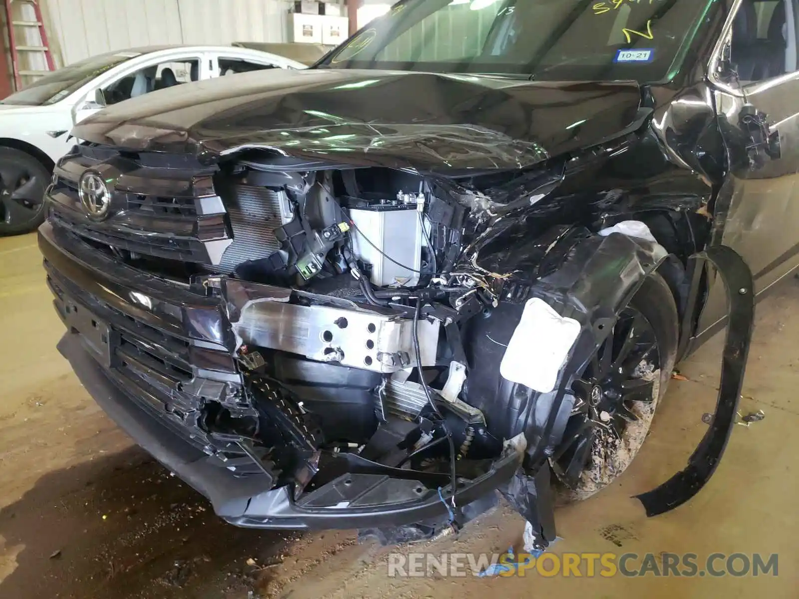 9 Photograph of a damaged car 5TDKZRFHXKS353944 TOYOTA HIGHLANDER 2019