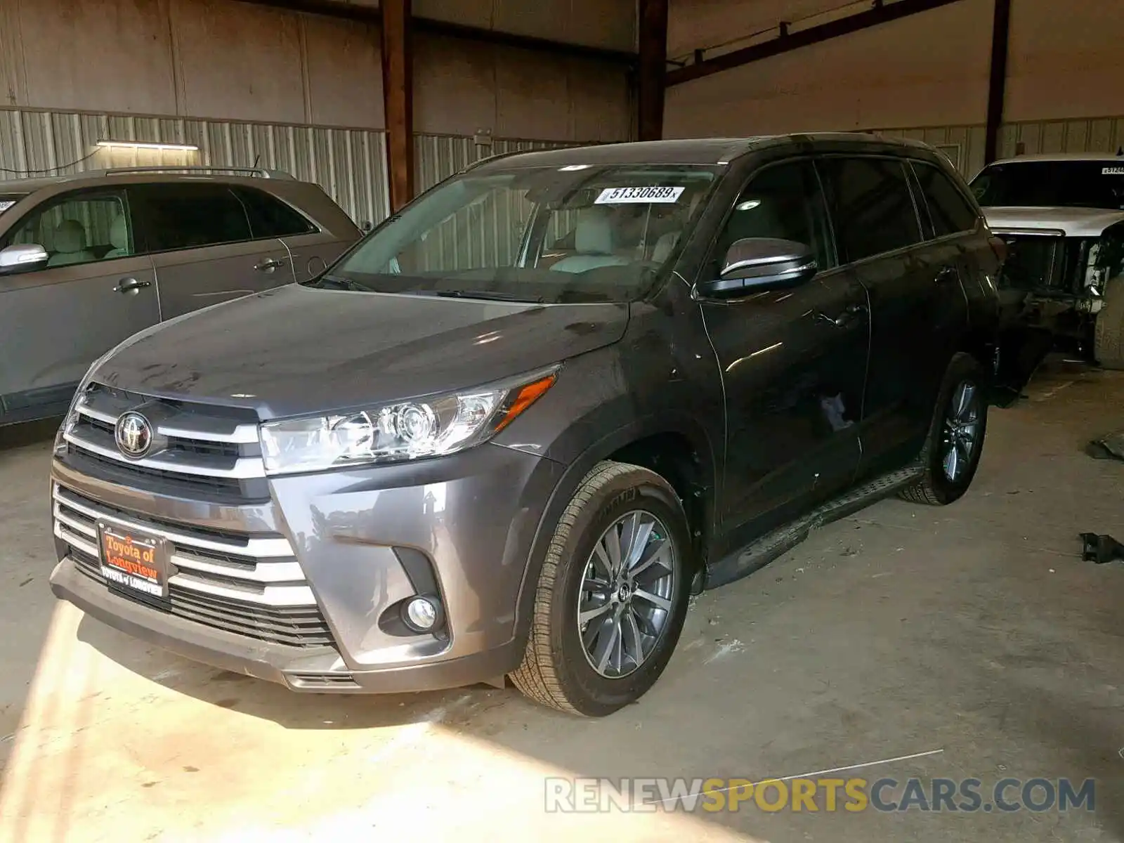 2 Photograph of a damaged car 5TDKZRFHXKS551018 TOYOTA HIGHLANDER 2019