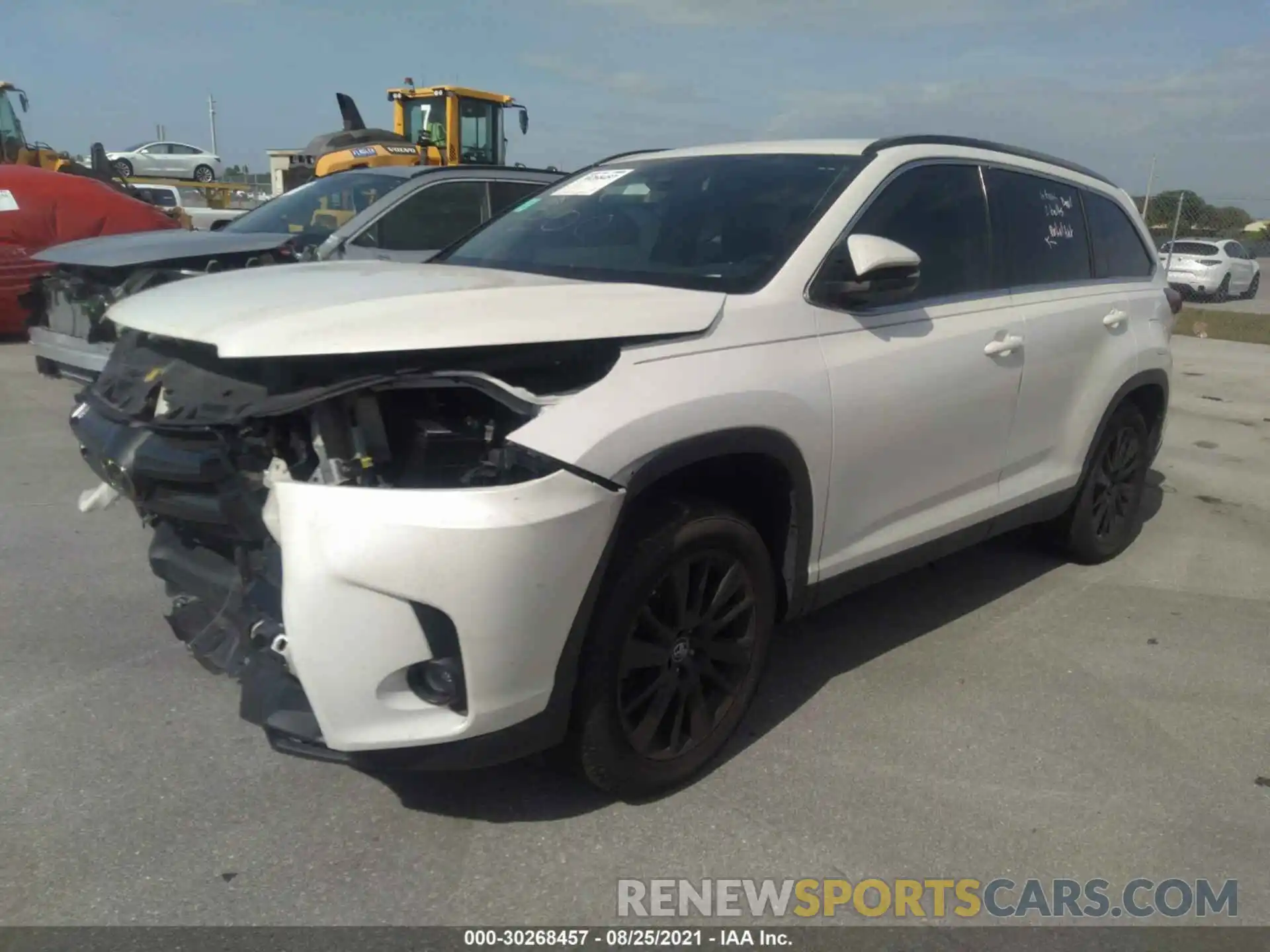 2 Photograph of a damaged car 5TDKZRFHXKS551200 TOYOTA HIGHLANDER 2019