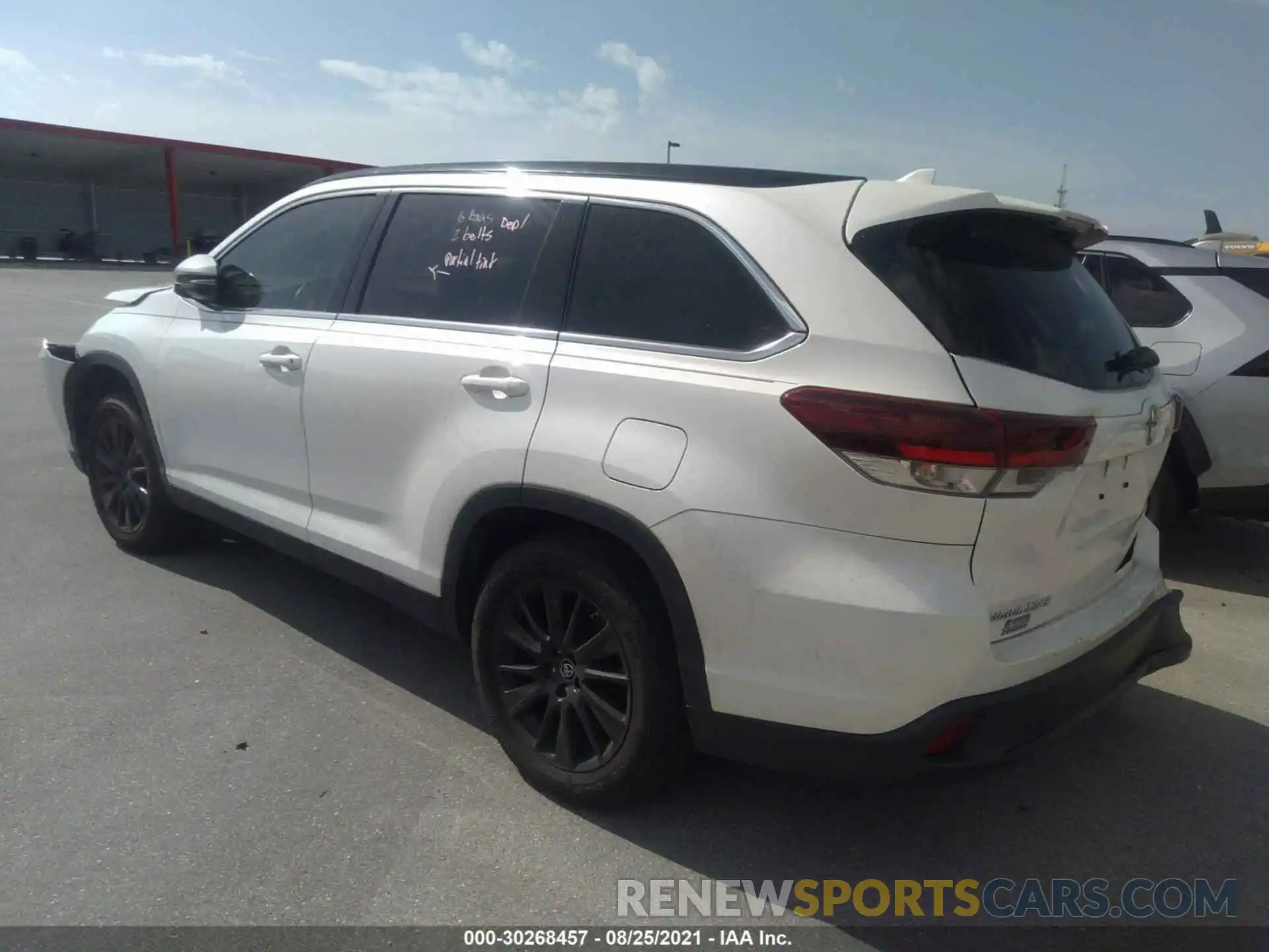 3 Photograph of a damaged car 5TDKZRFHXKS551200 TOYOTA HIGHLANDER 2019