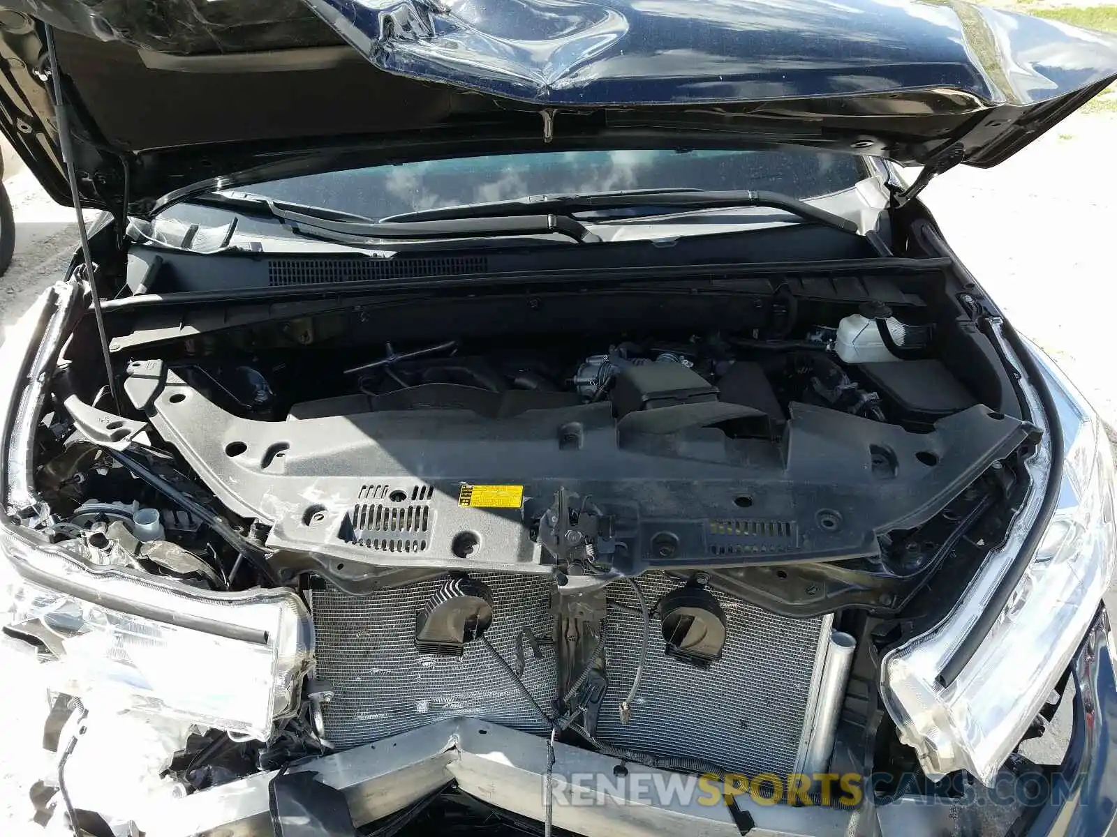 7 Photograph of a damaged car 5TDKZRFHXKS551956 TOYOTA HIGHLANDER 2019