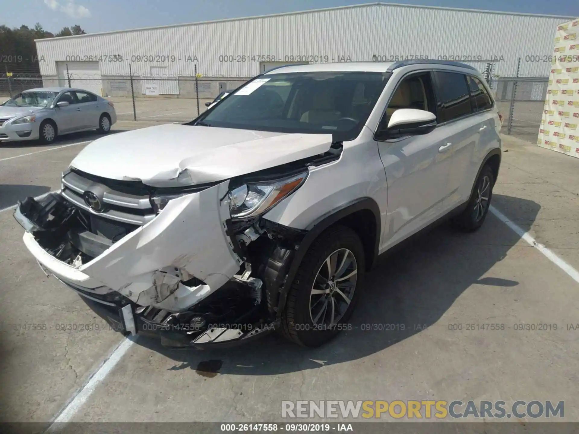 2 Photograph of a damaged car 5TDKZRFHXKS552458 TOYOTA HIGHLANDER 2019