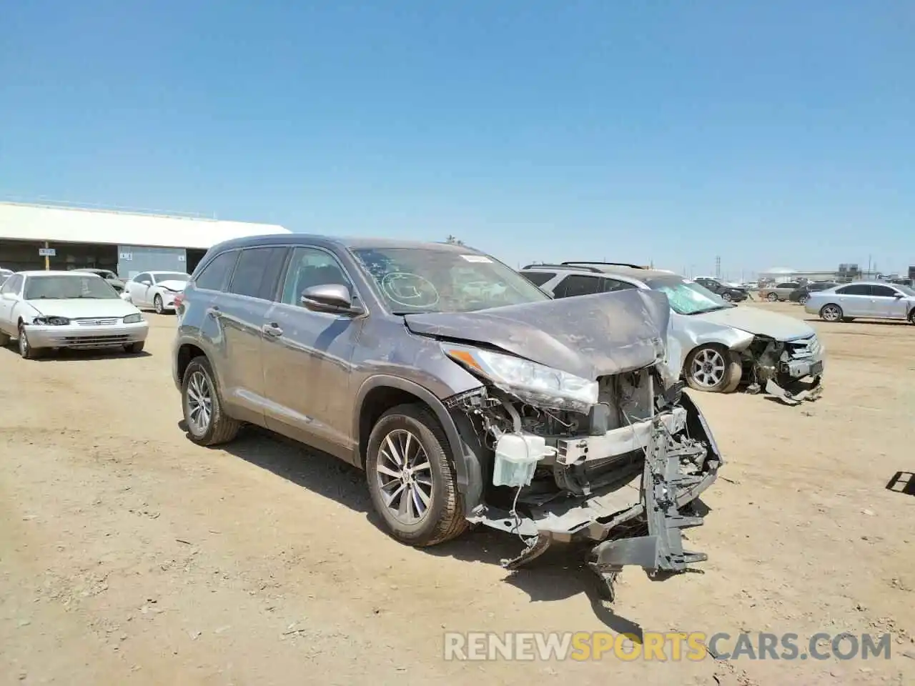 1 Photograph of a damaged car 5TDKZRFHXKS554842 TOYOTA HIGHLANDER 2019