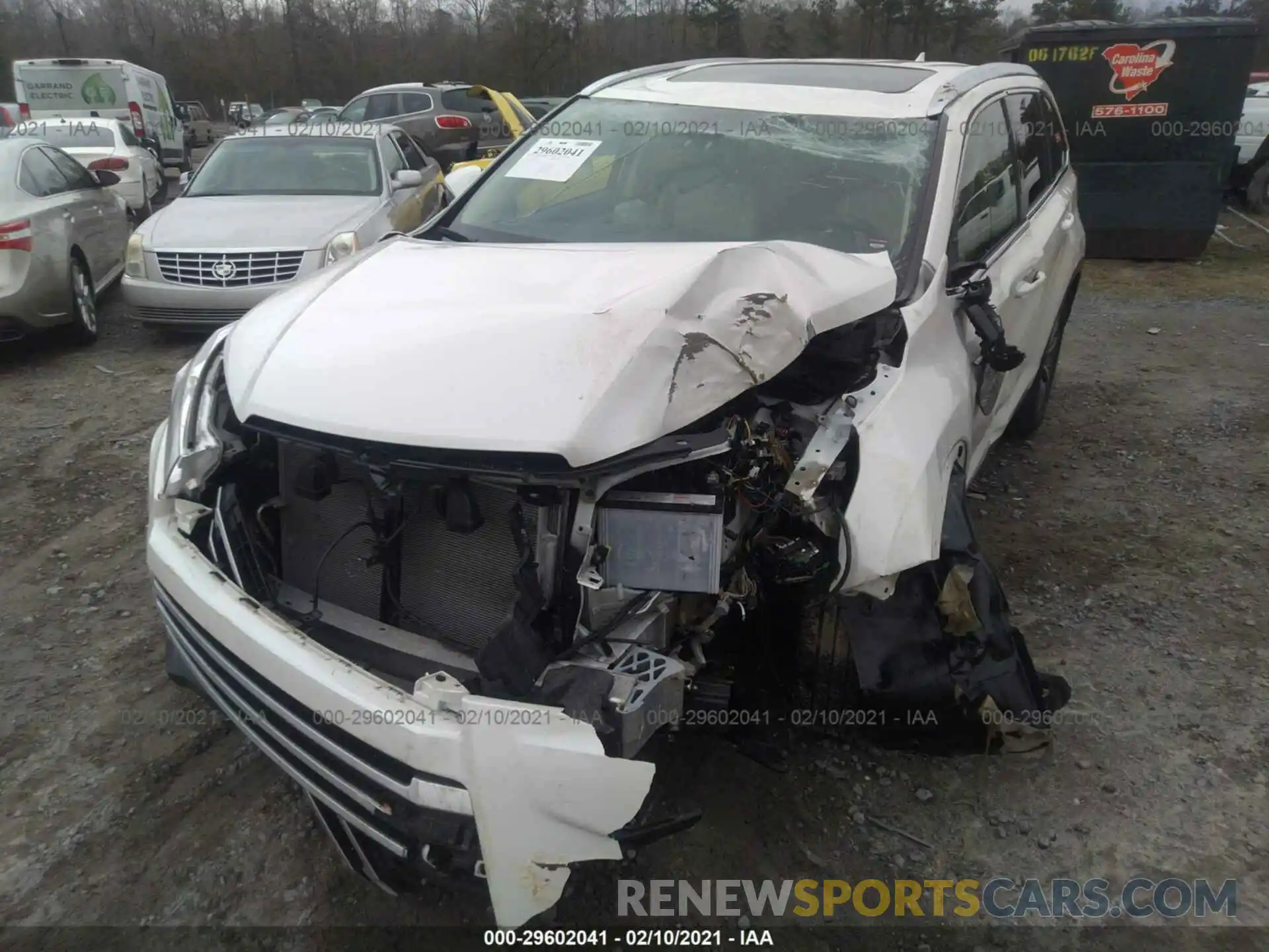 6 Photograph of a damaged car 5TDKZRFHXKS555943 TOYOTA HIGHLANDER 2019