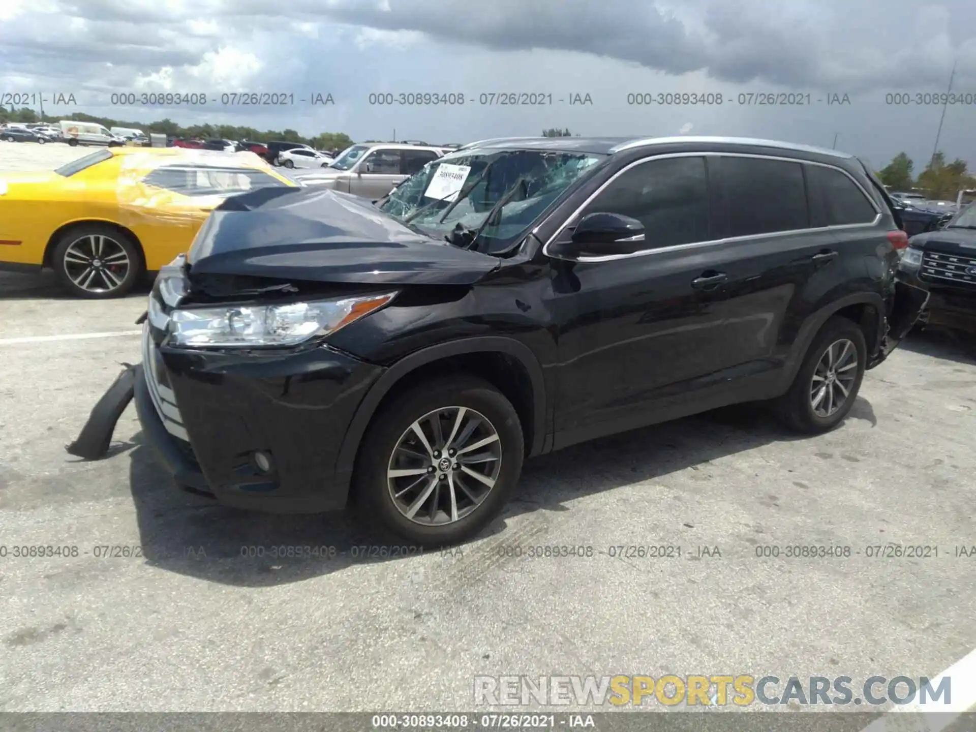 2 Photograph of a damaged car 5TDKZRFHXKS555957 TOYOTA HIGHLANDER 2019